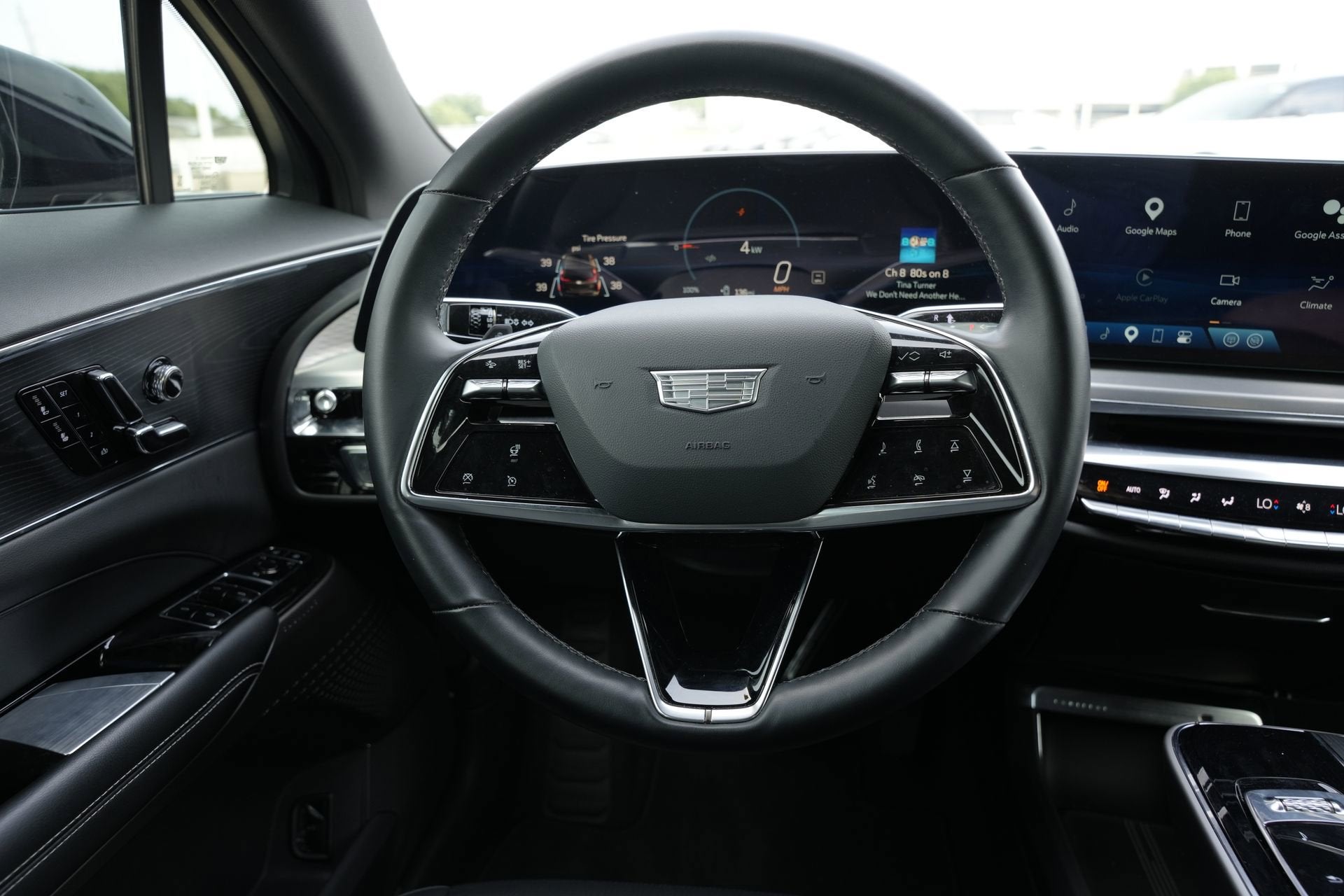 2024 Cadillac LYRIQ Luxury 1