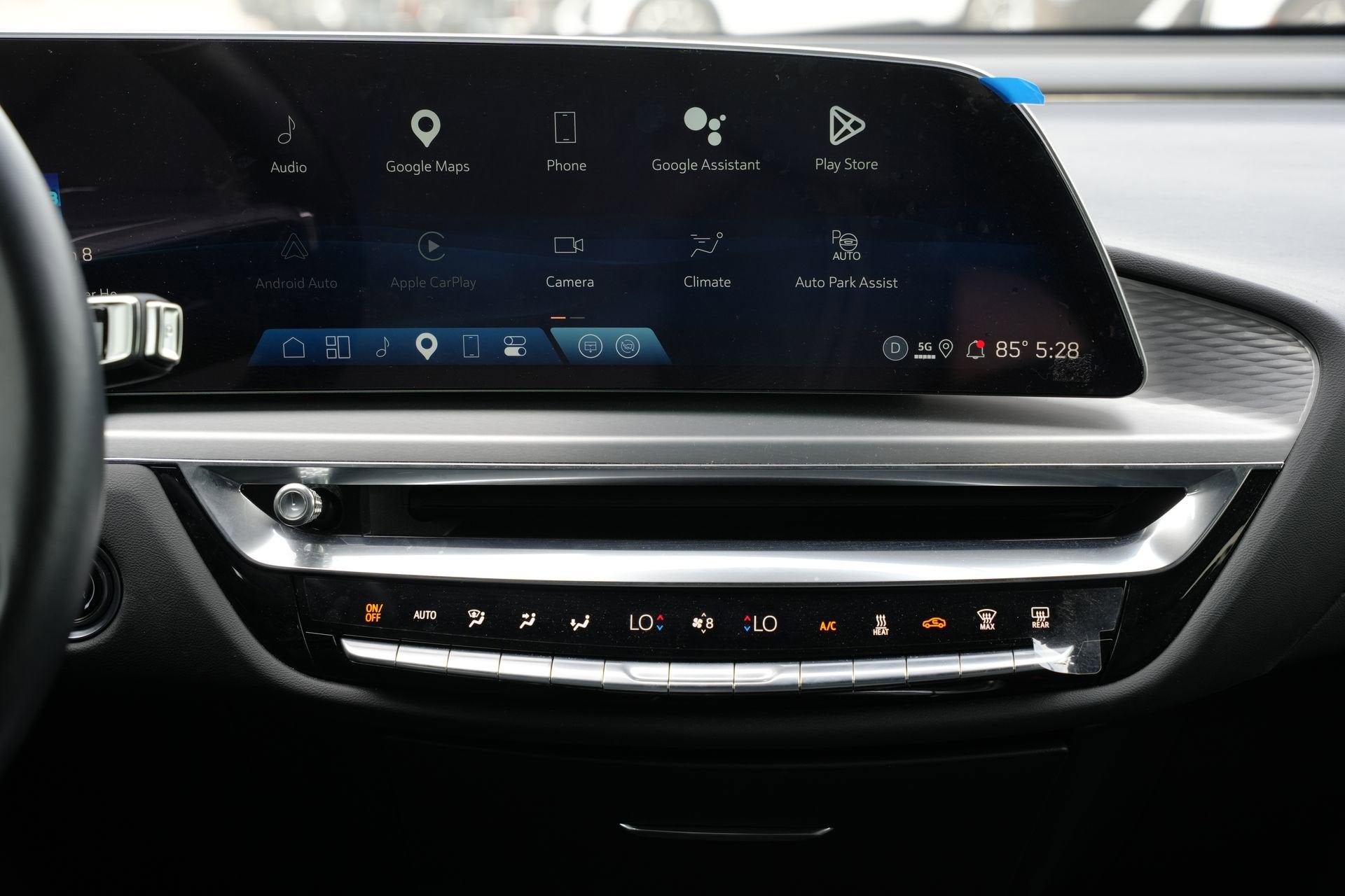 2024 Cadillac LYRIQ Luxury 1