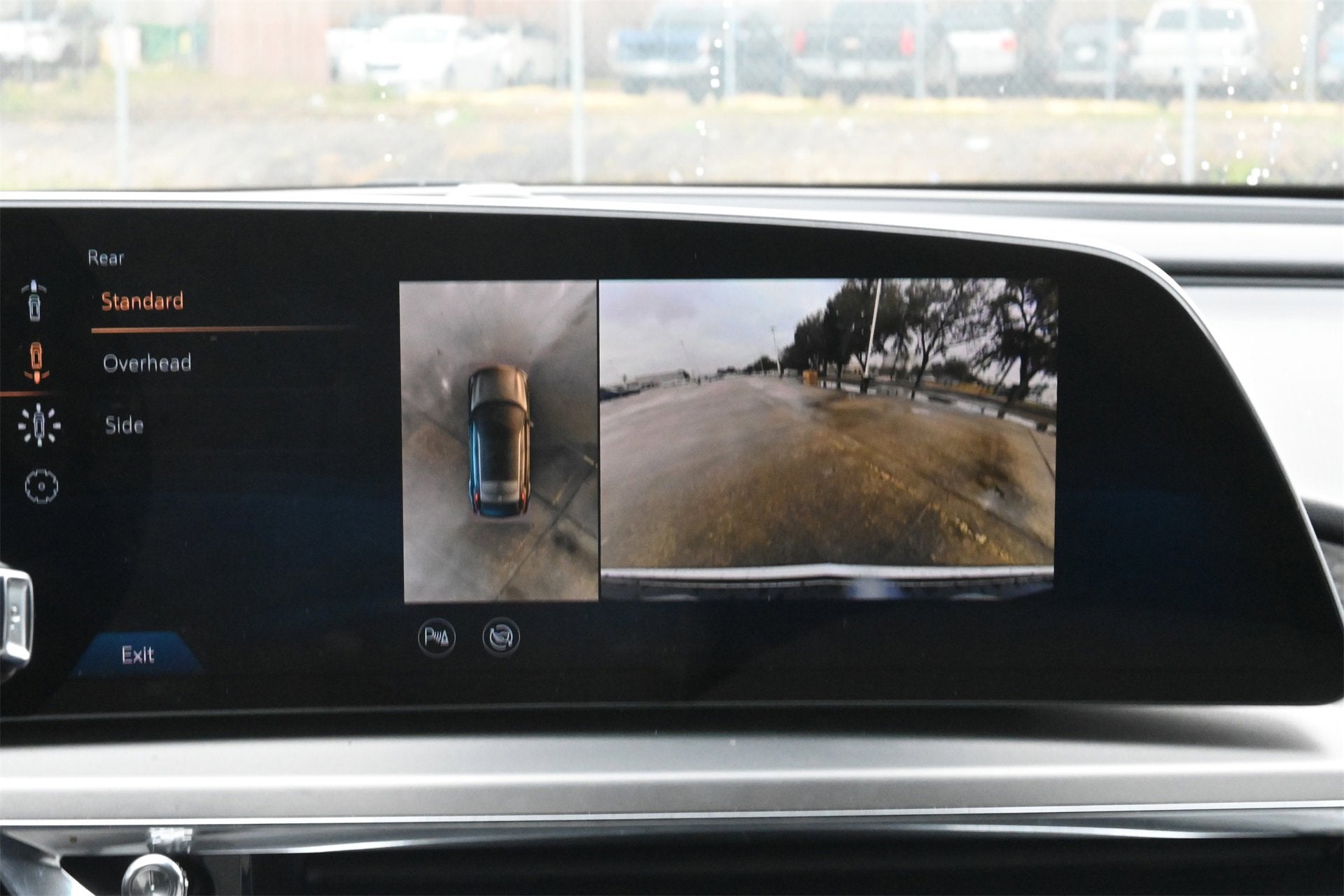 2024 Cadillac LYRIQ Luxury 1