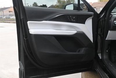 2024 Cadillac LYRIQ Luxury 1