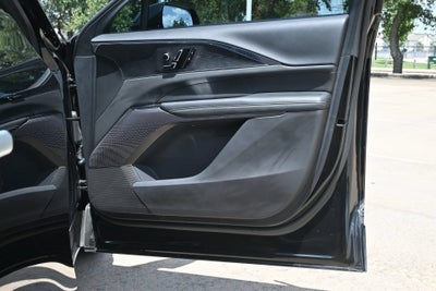 2024 Cadillac LYRIQ Luxury 1