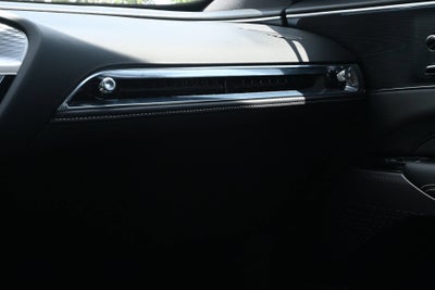 2024 Cadillac LYRIQ Luxury 1