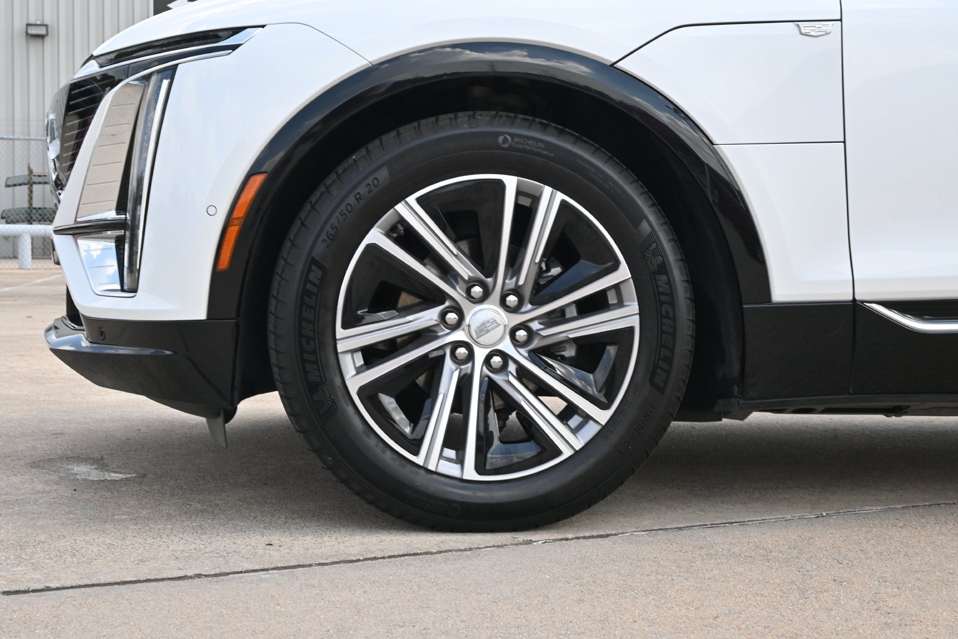 2024 Cadillac LYRIQ Luxury 1