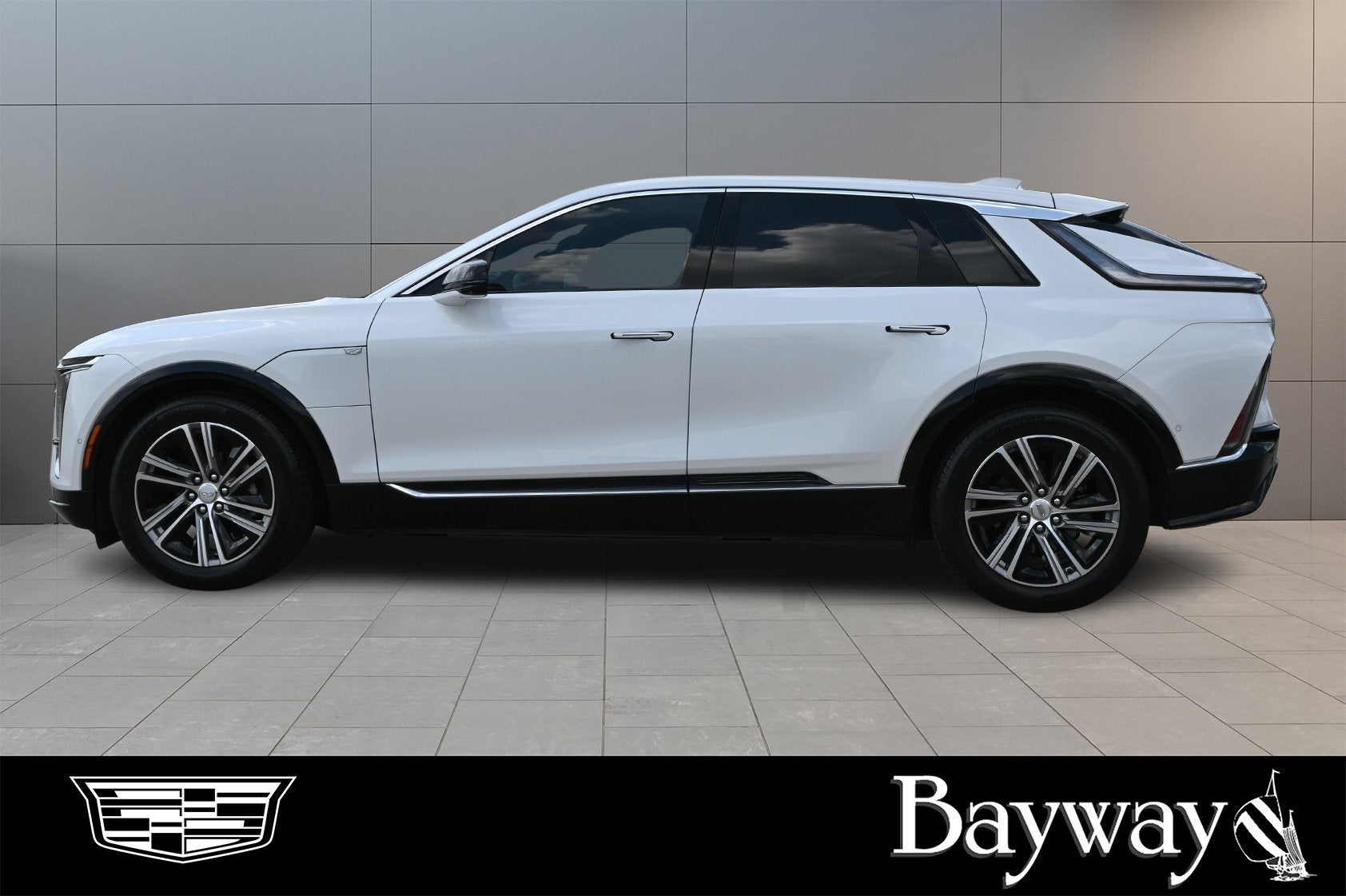 2024 Cadillac LYRIQ Luxury 1