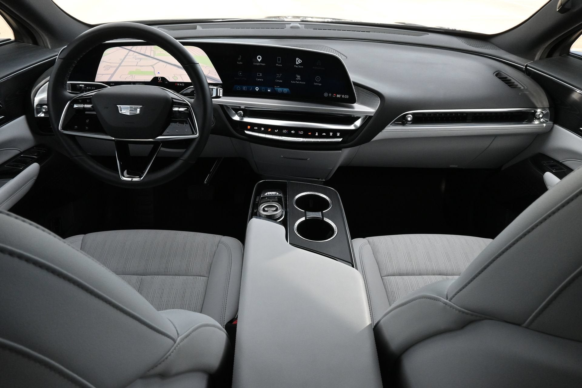 2024 Cadillac LYRIQ Luxury 1