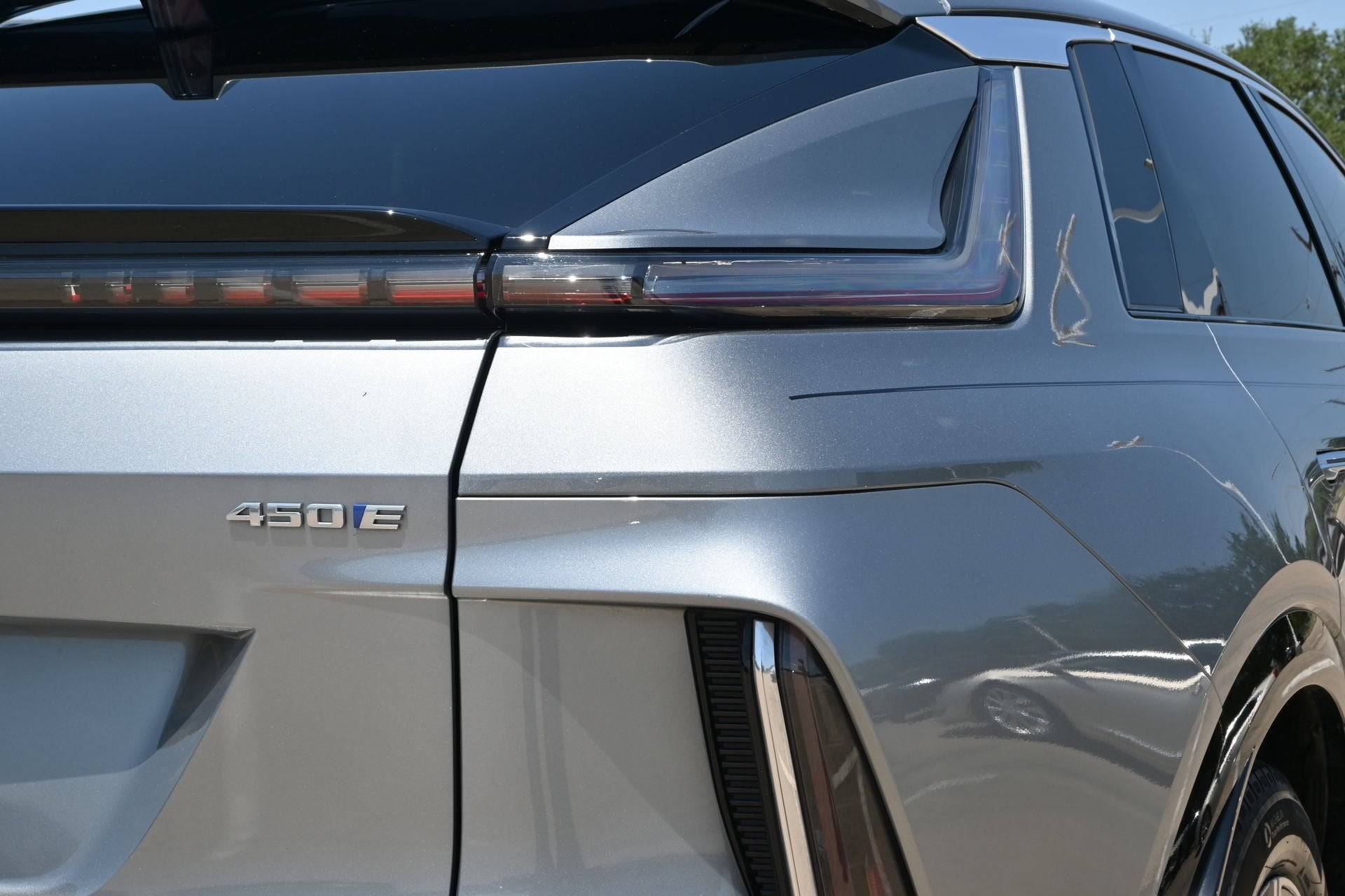 2024 Cadillac LYRIQ Luxury 1