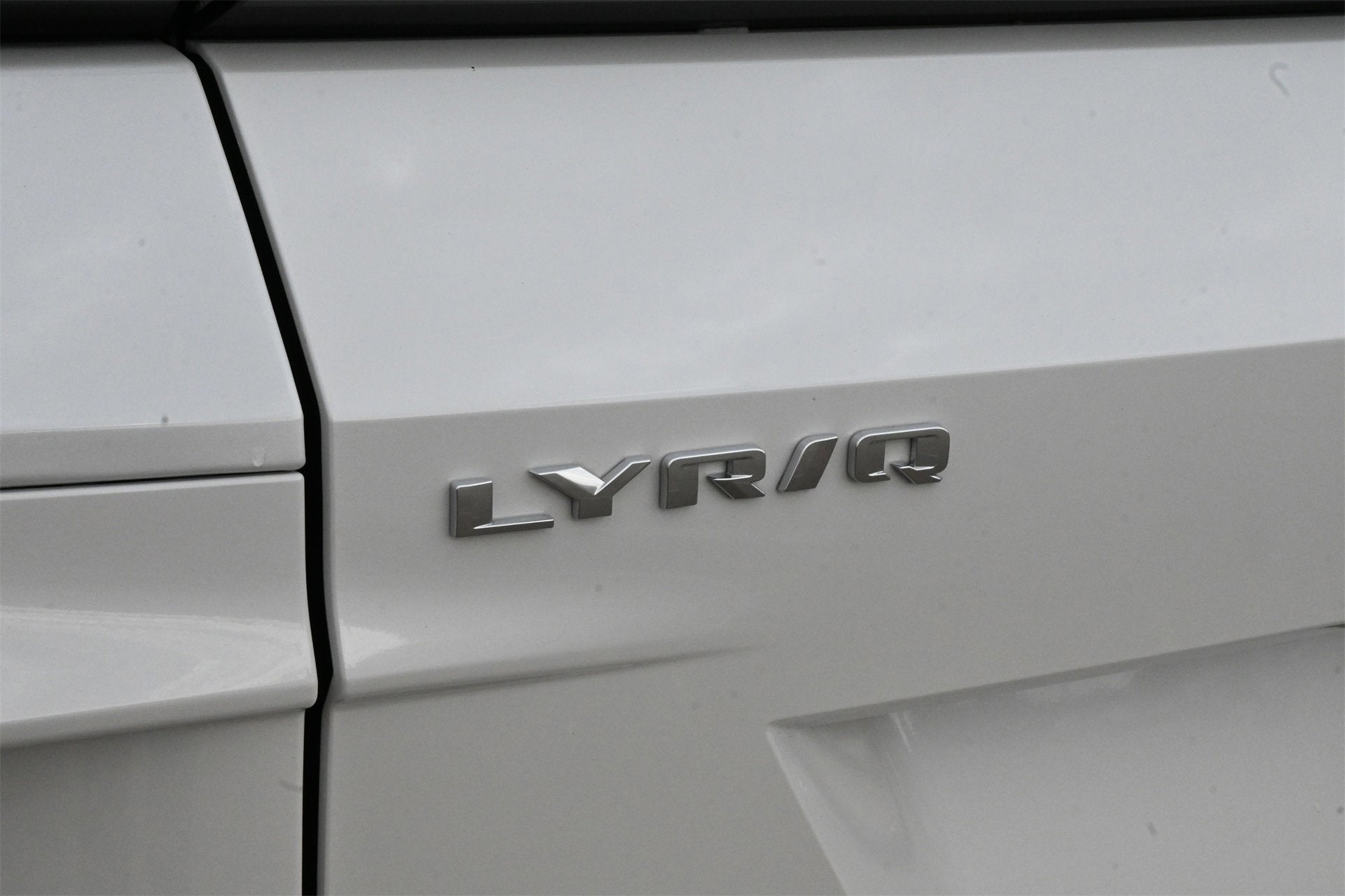 2024 Cadillac LYRIQ Luxury 2