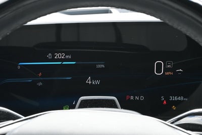 2024 Cadillac LYRIQ Luxury 2