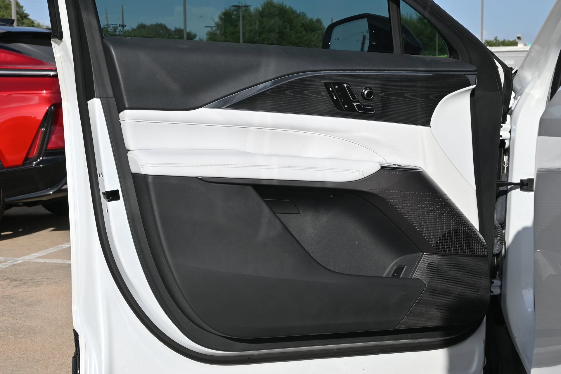 2024 Cadillac LYRIQ Sport 1