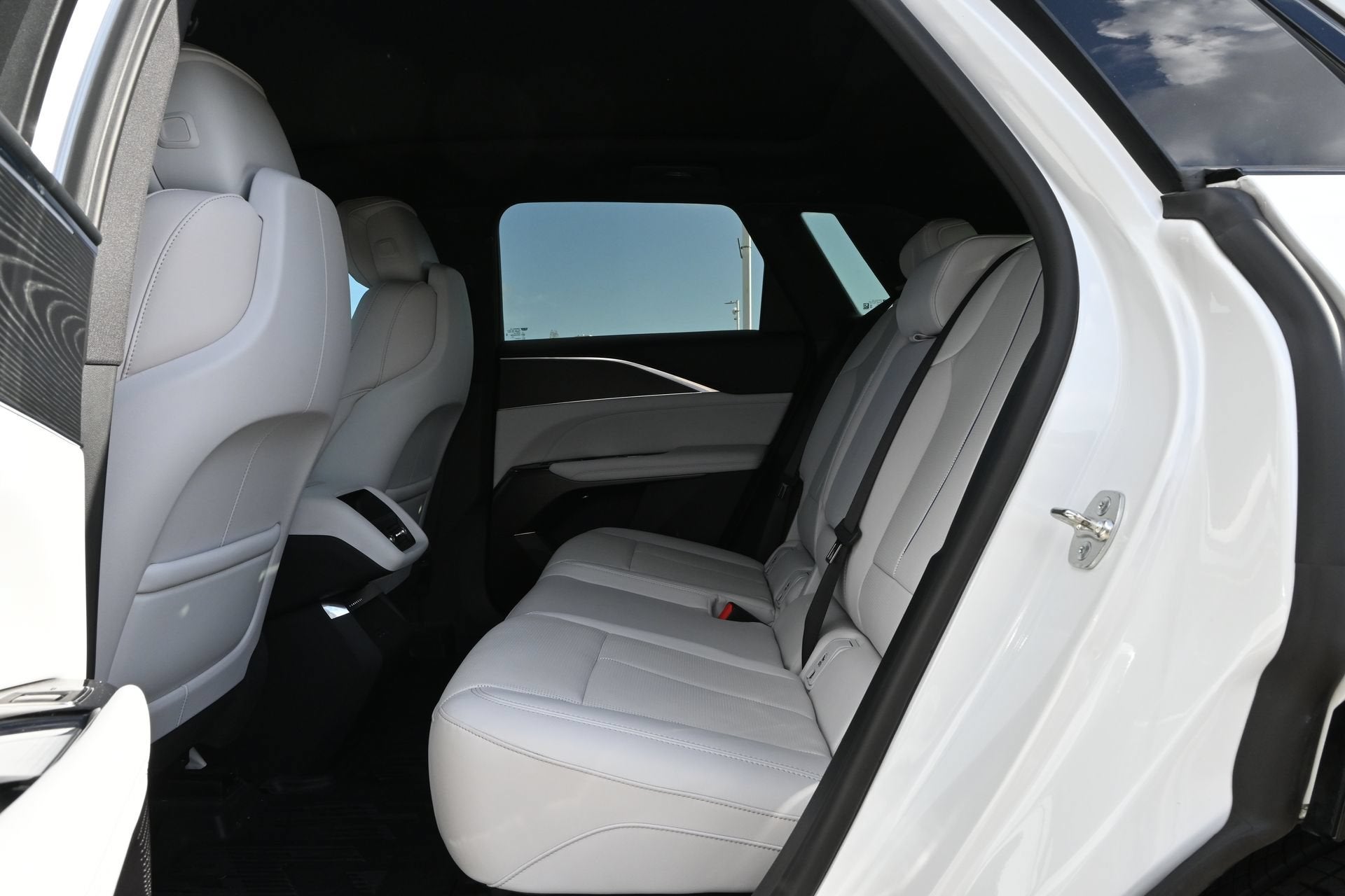 2024 Cadillac LYRIQ Sport 1