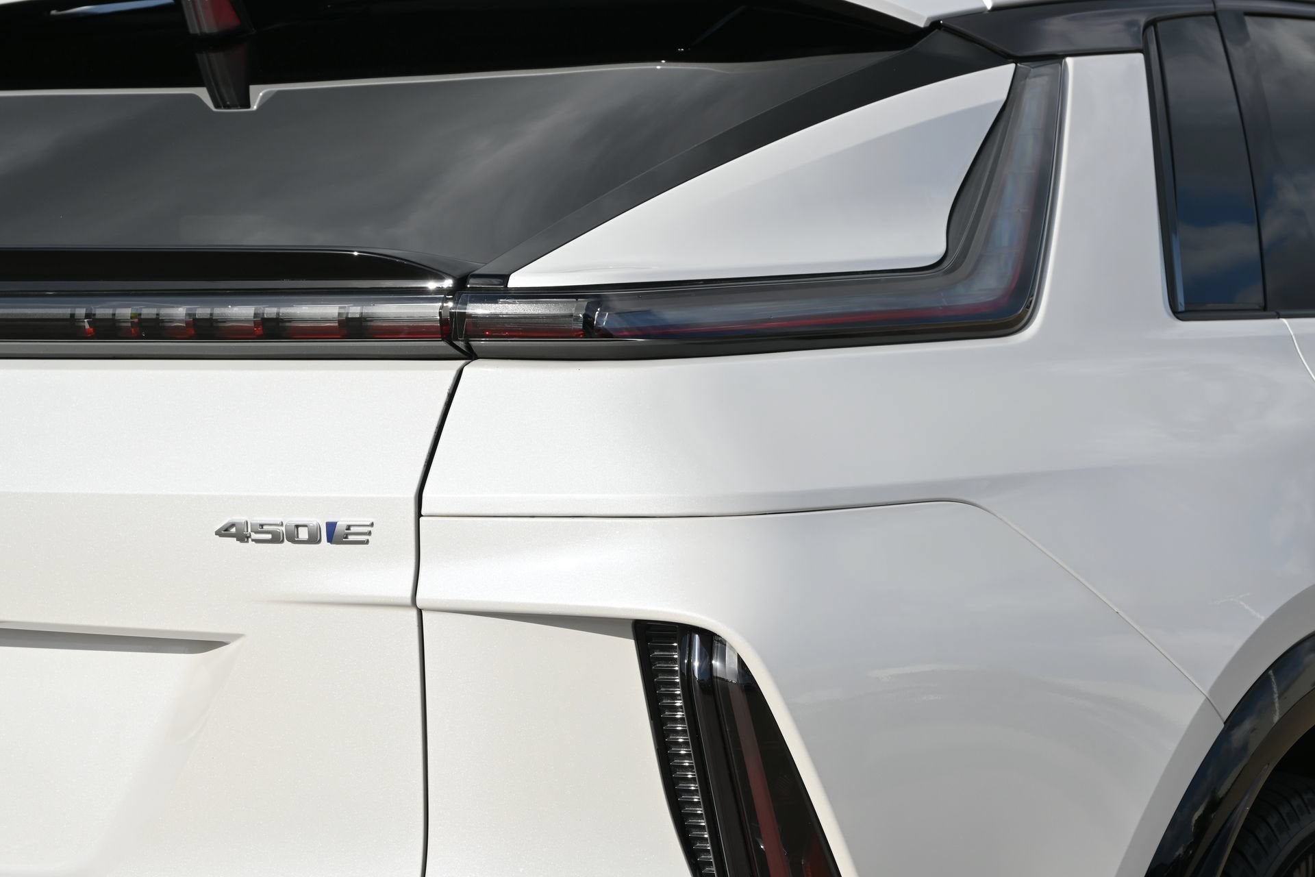 2024 Cadillac LYRIQ Sport 1