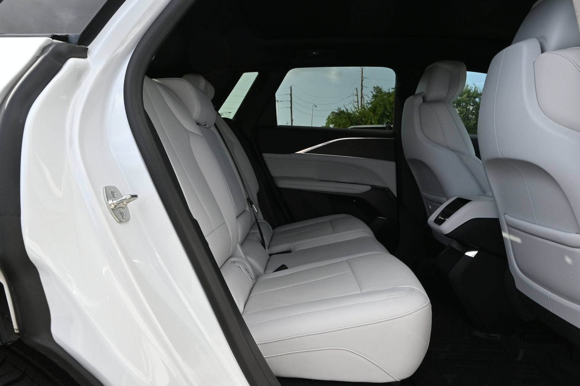 2024 Cadillac LYRIQ Sport 1