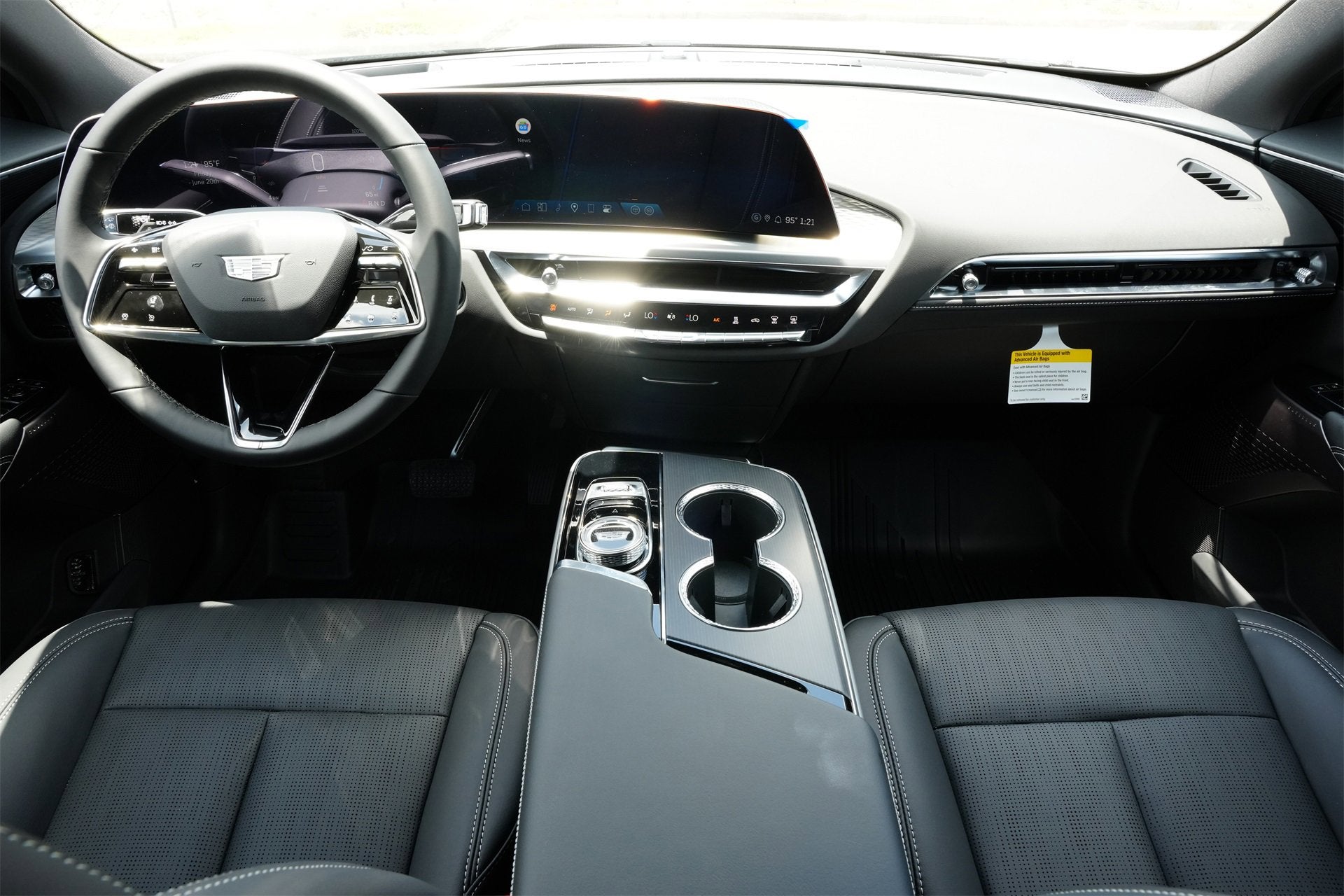 2025 Cadillac LYRIQ Sport 1