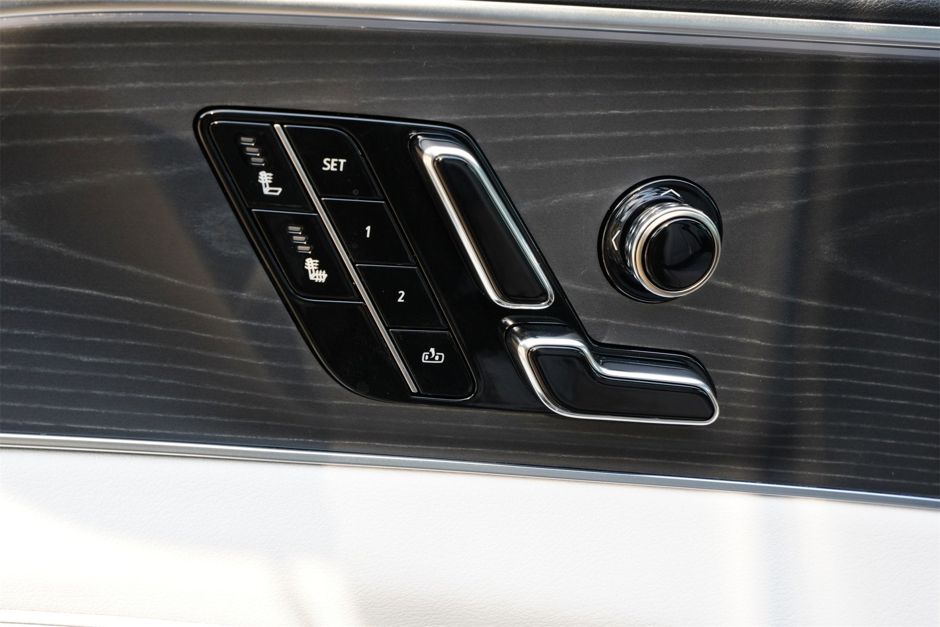 2025 Cadillac LYRIQ Sport 1