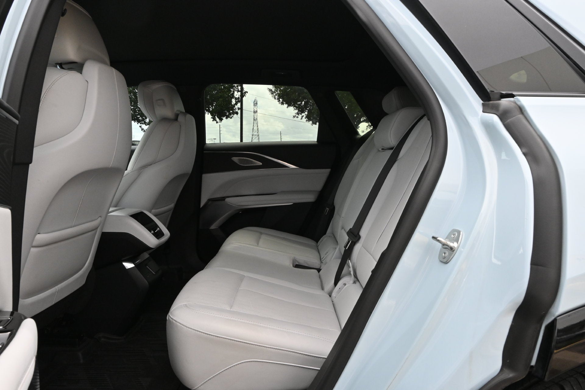 2024 Cadillac LYRIQ Sport 2