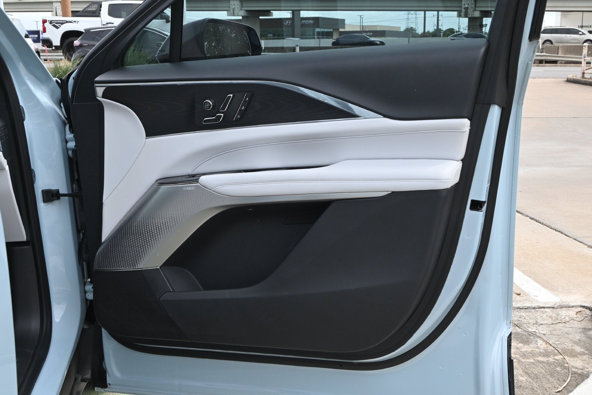 2024 Cadillac LYRIQ Sport 2