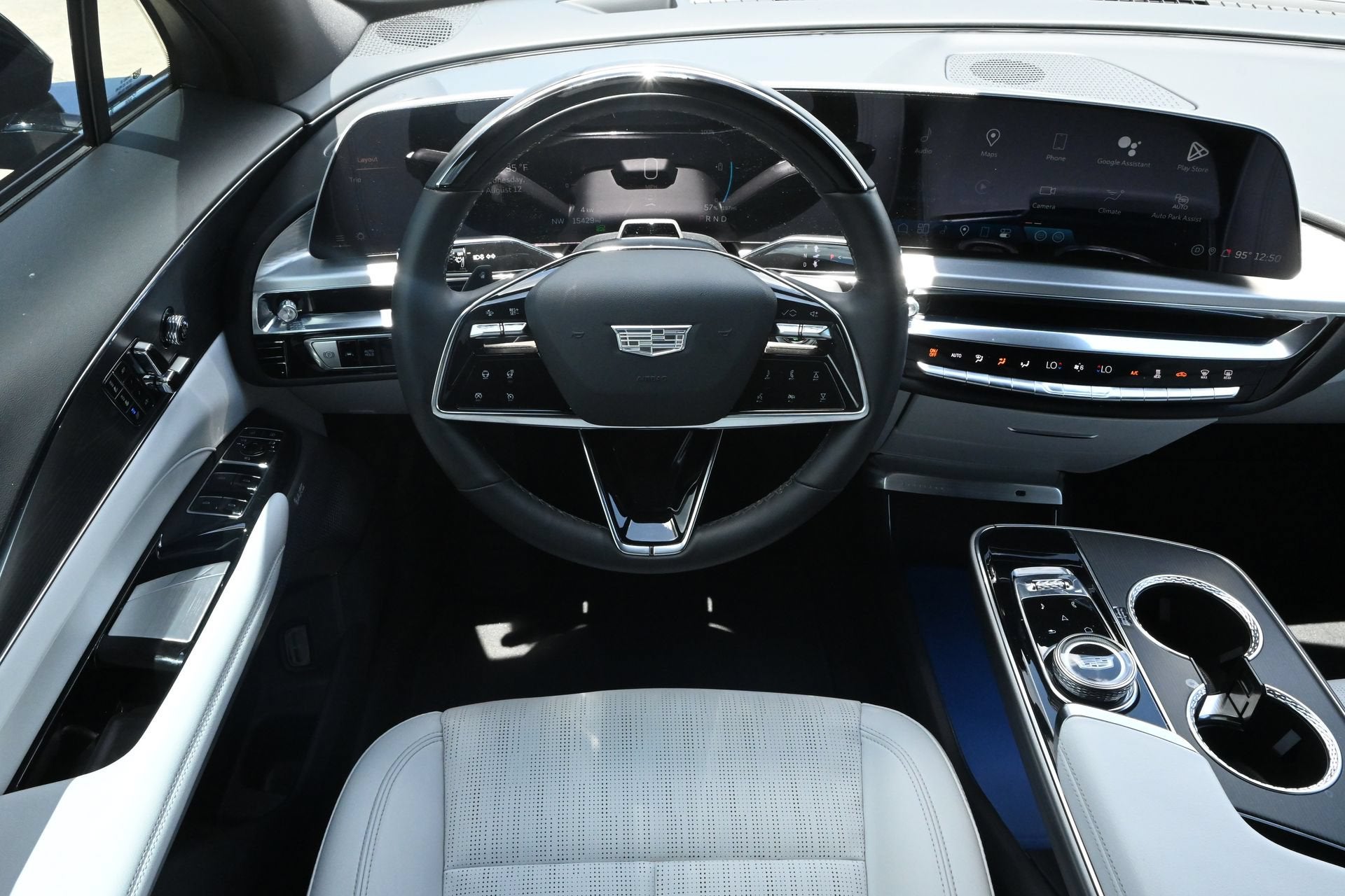 2024 Cadillac LYRIQ Sport 2
