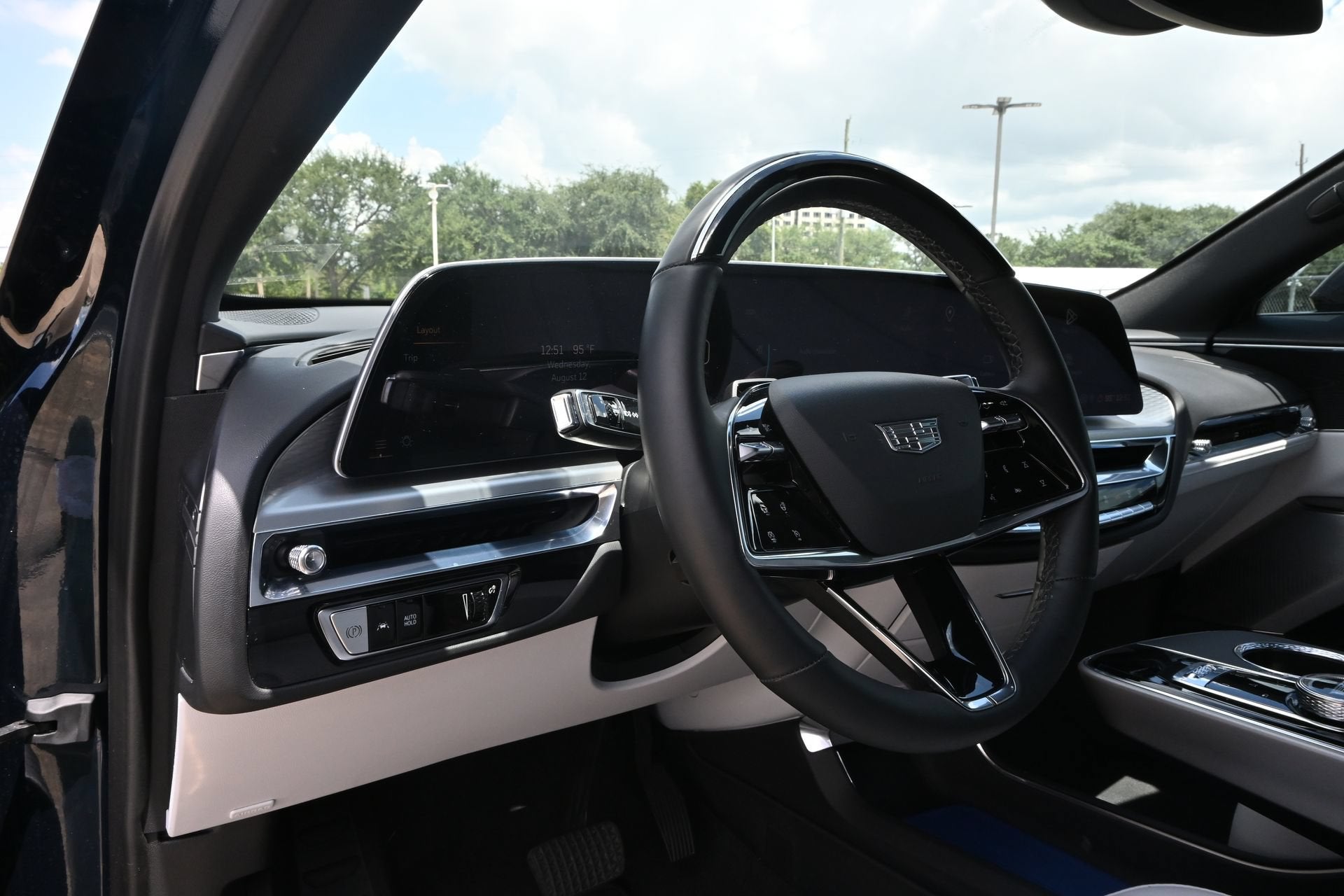 2024 Cadillac LYRIQ Sport 2