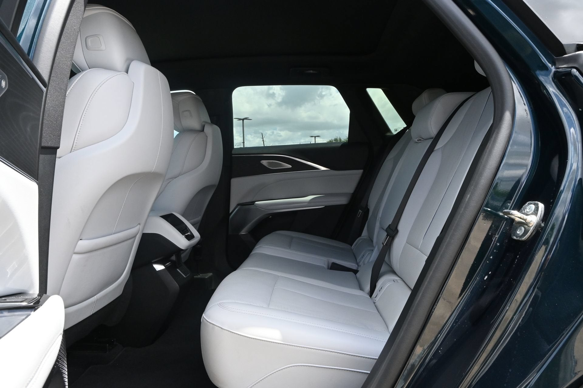 2024 Cadillac LYRIQ Sport 2