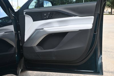 2024 Cadillac LYRIQ Sport 2