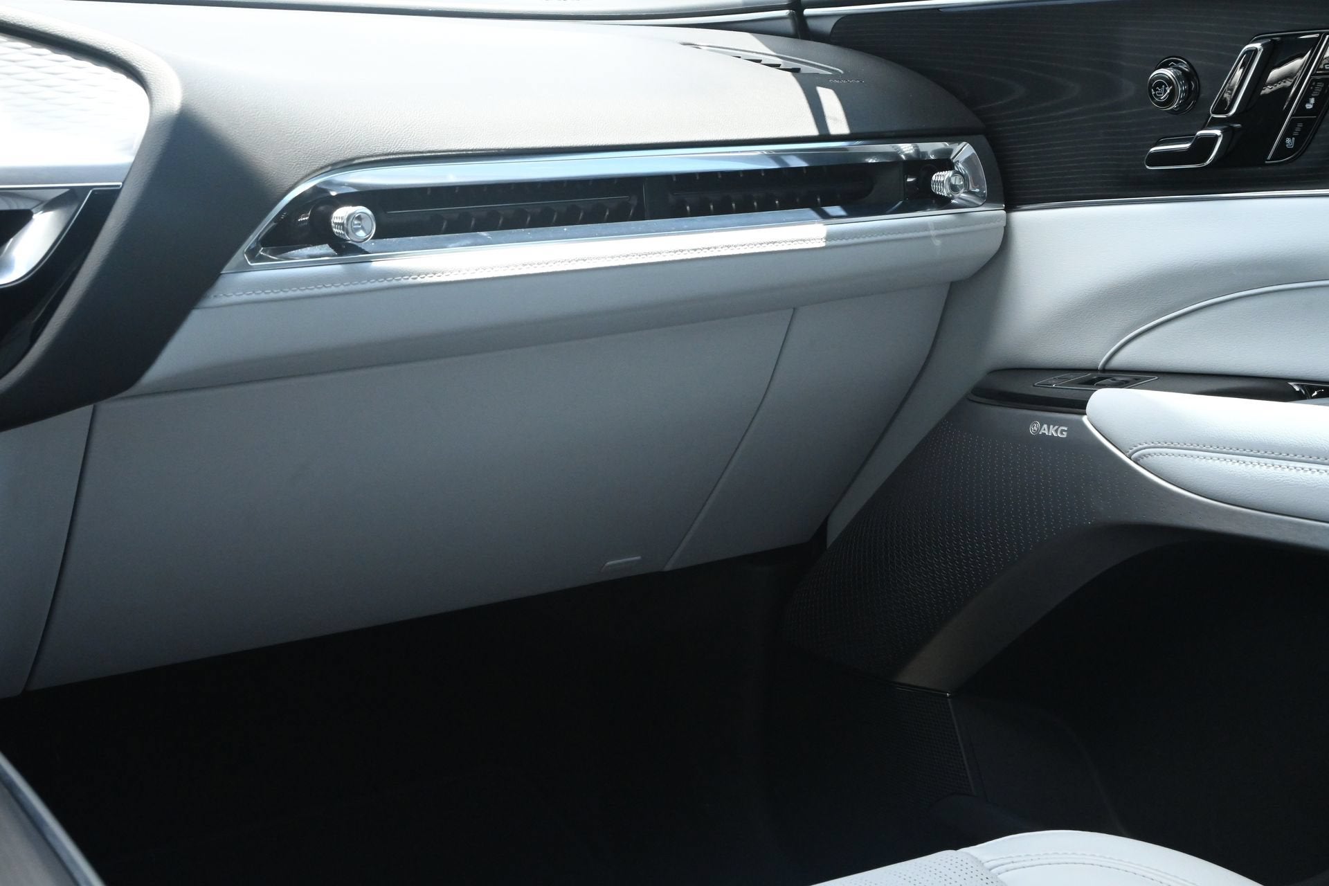 2024 Cadillac LYRIQ Sport 2