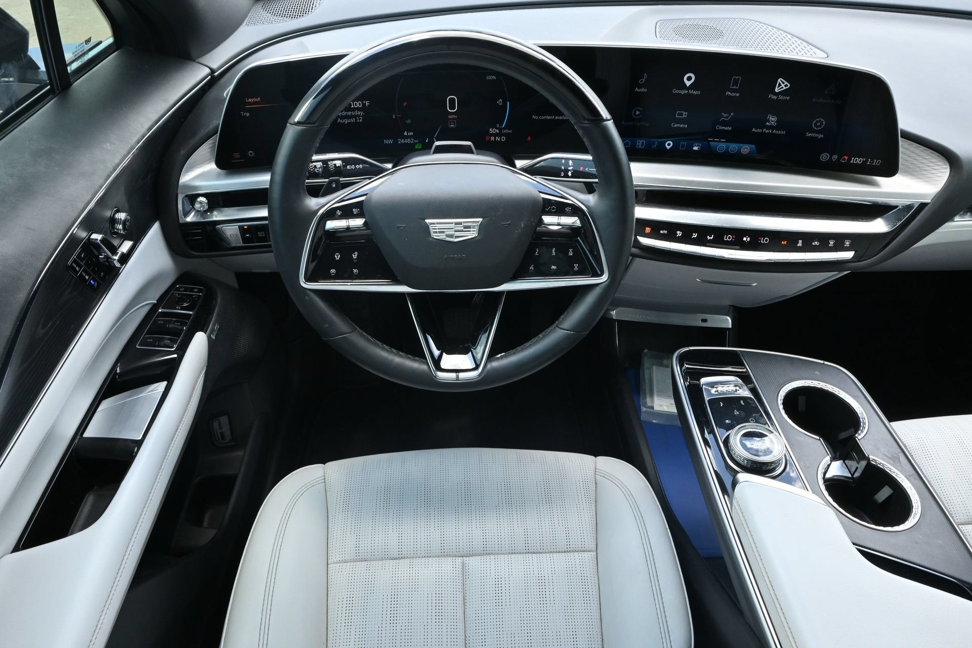 2024 Cadillac LYRIQ Sport 3