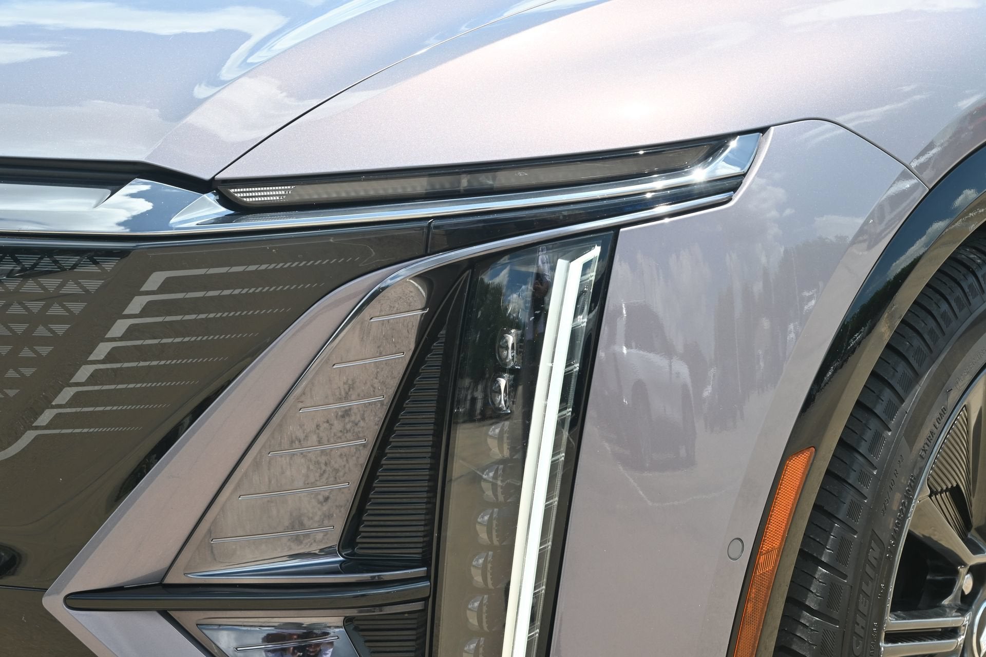 2024 Cadillac LYRIQ Sport 3
