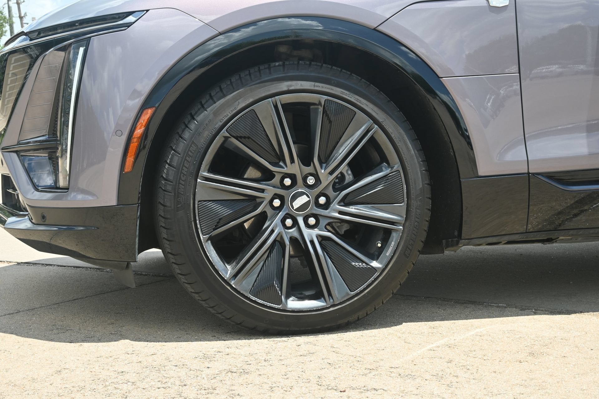 2024 Cadillac LYRIQ Sport 3