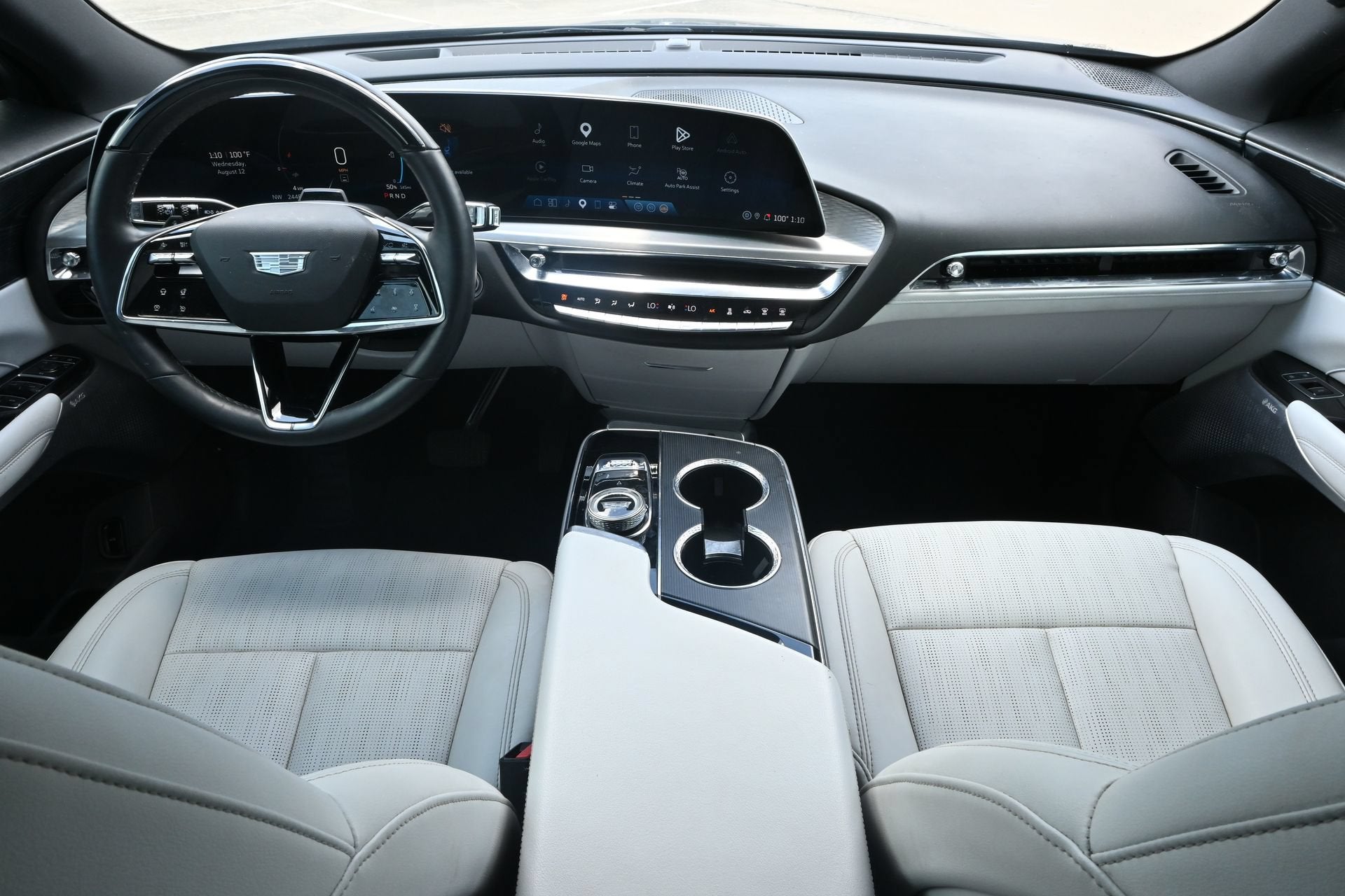 2024 Cadillac LYRIQ Sport 3