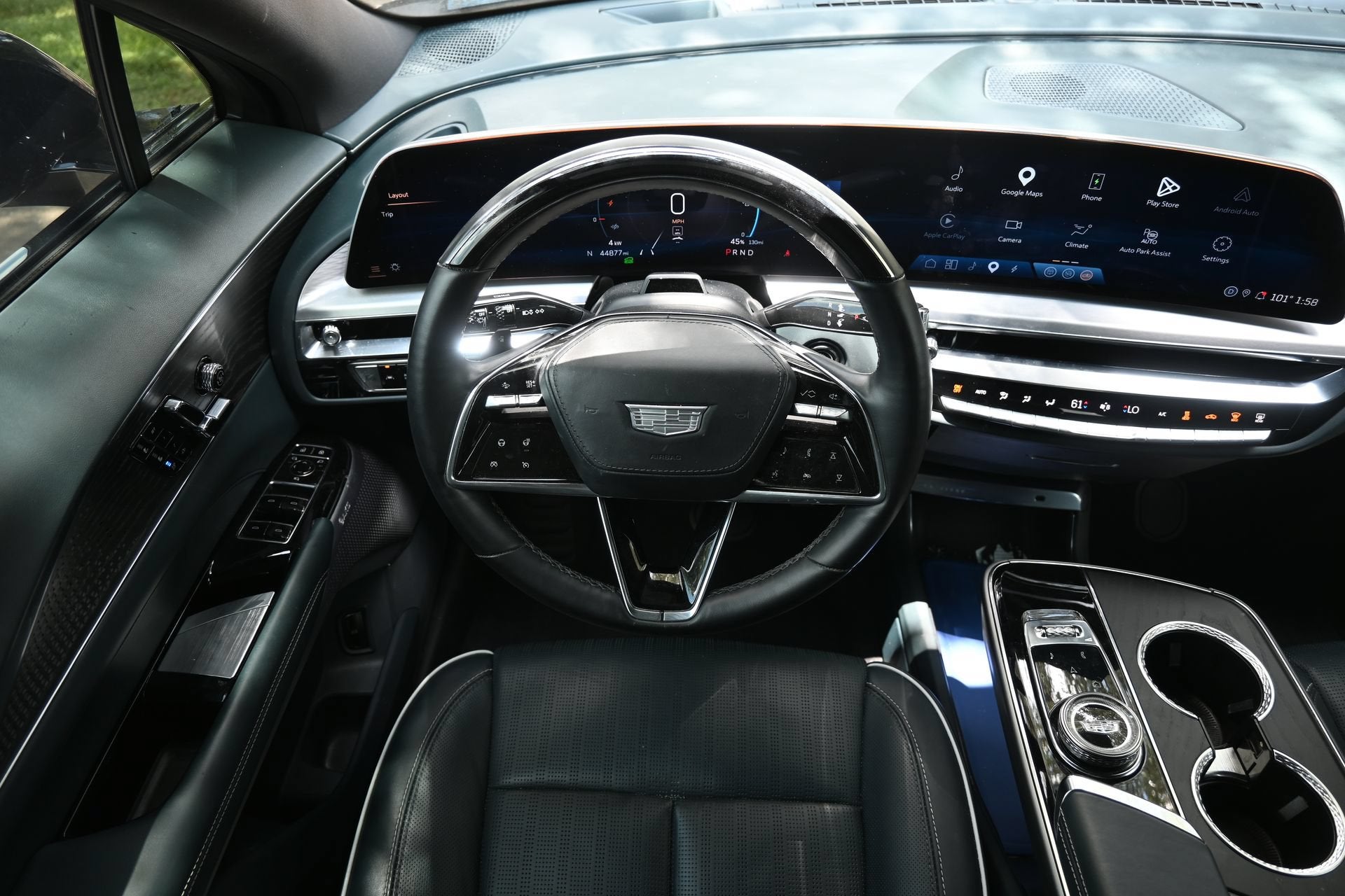 2024 Cadillac LYRIQ Sport 3