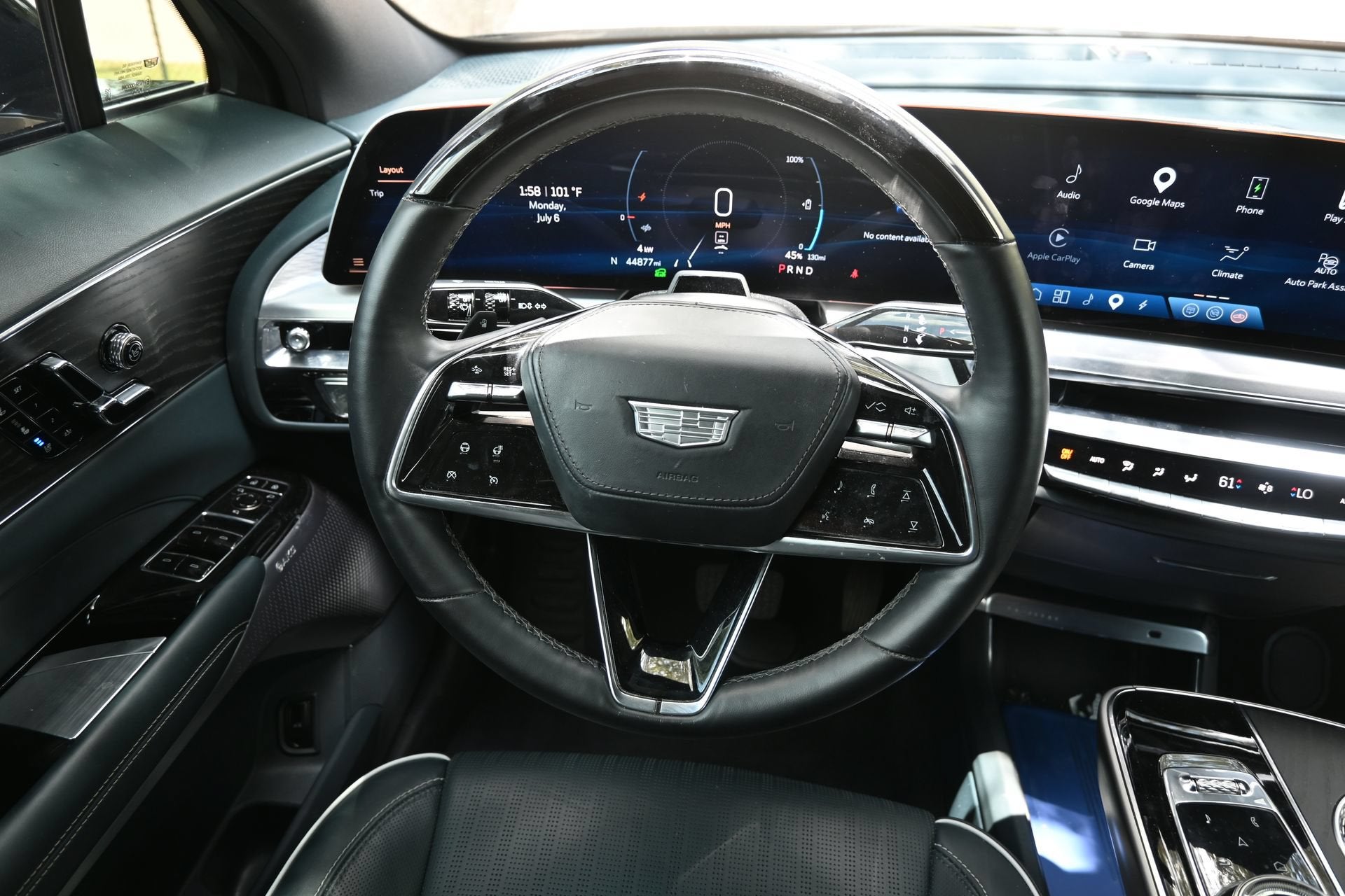 2024 Cadillac LYRIQ Sport 3