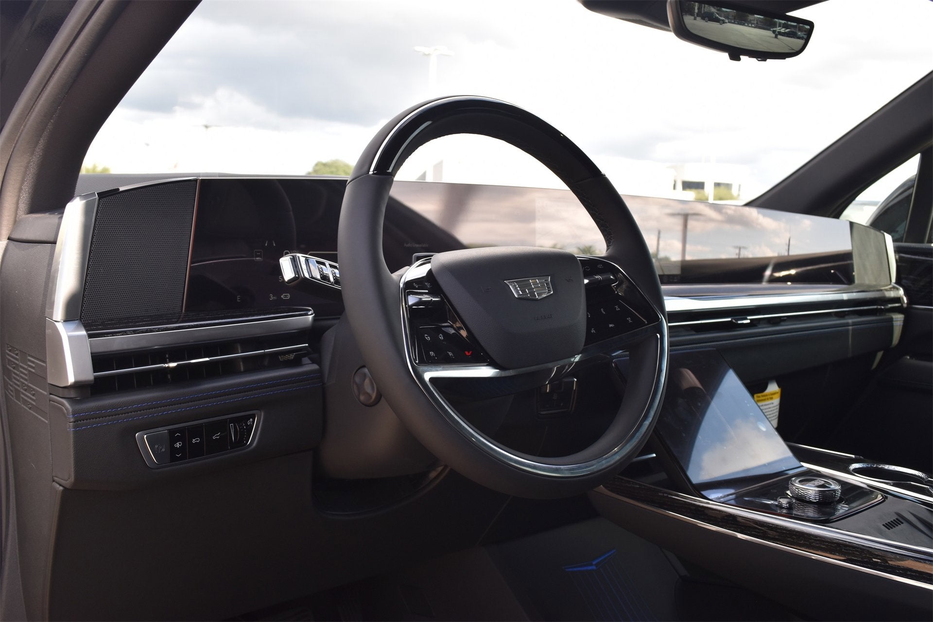 2026 Cadillac ESCALADE IQL Luxury