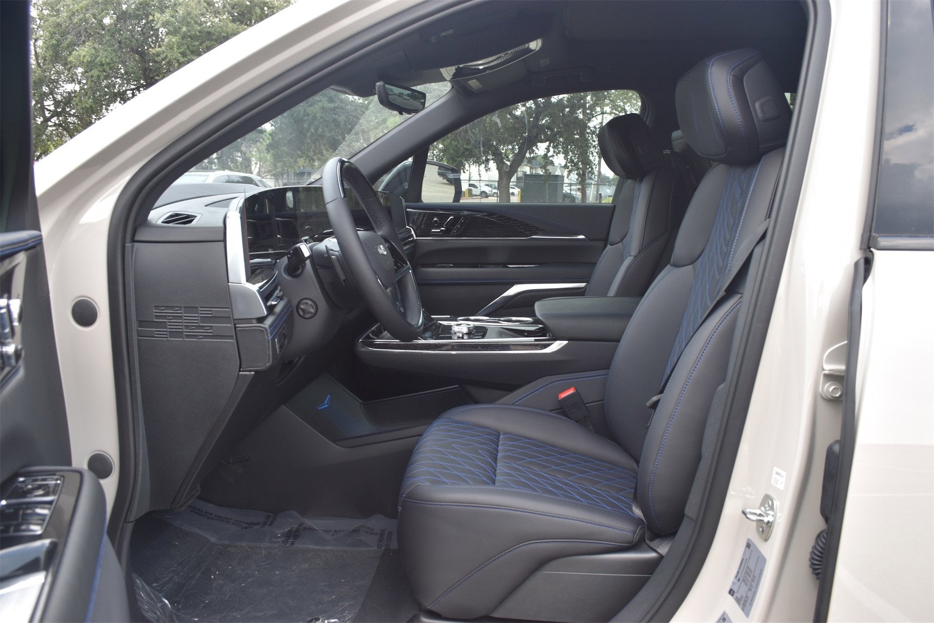 2026 Cadillac ESCALADE IQL Sport