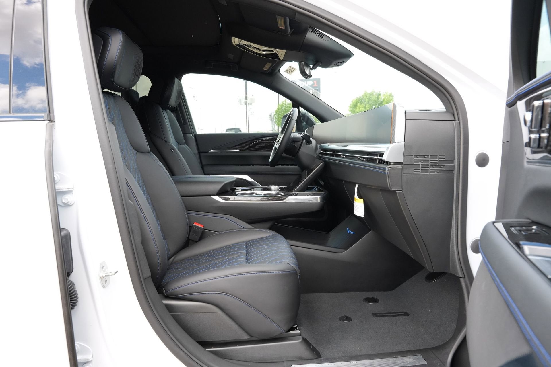 2026 Cadillac ESCALADE IQL Sport