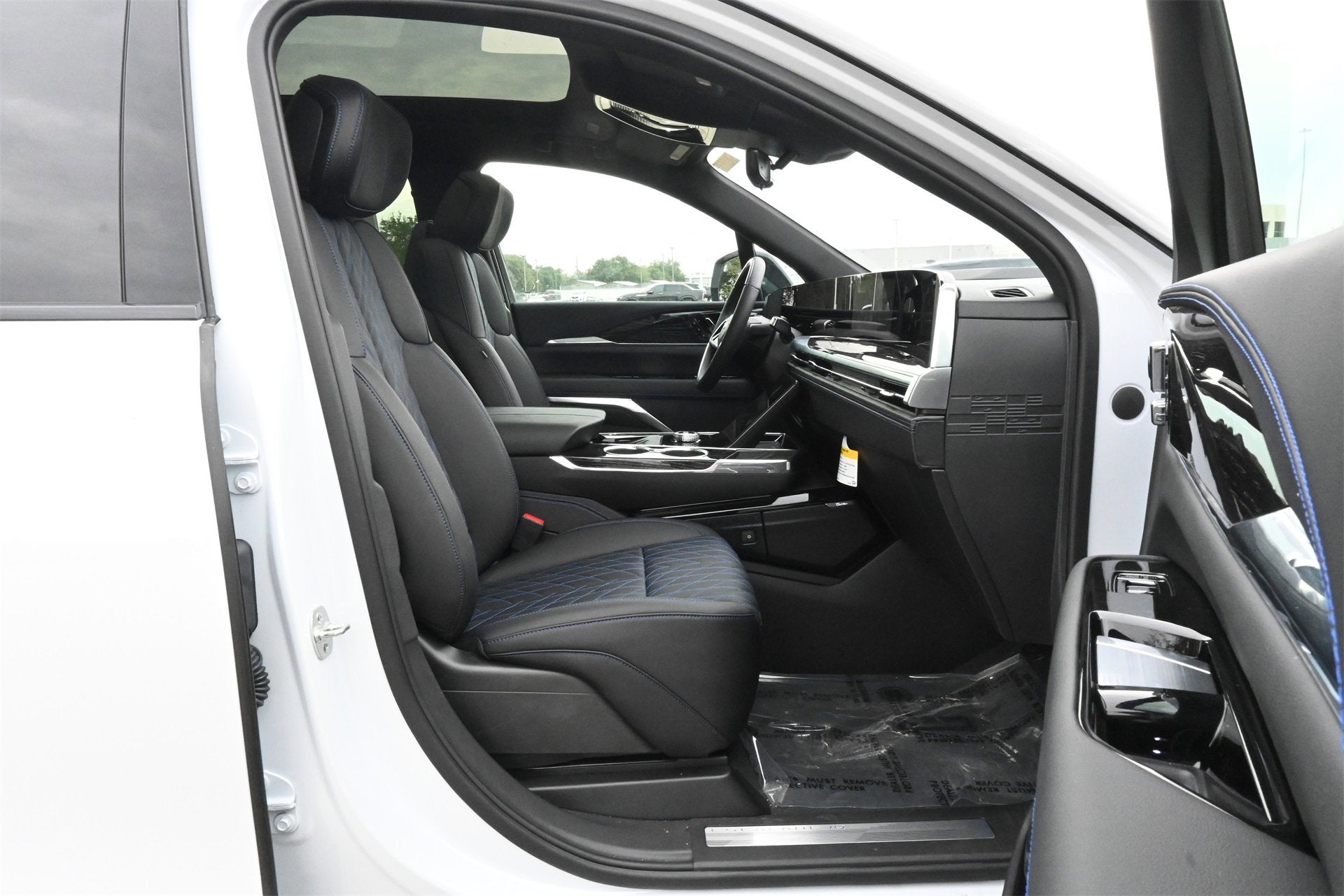 2026 Cadillac ESCALADE IQL Sport