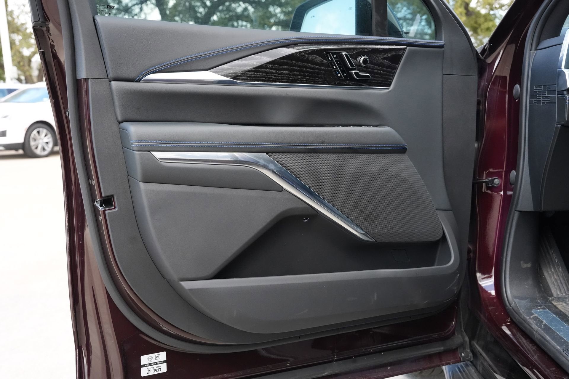 2026 Cadillac ESCALADE IQL Sport