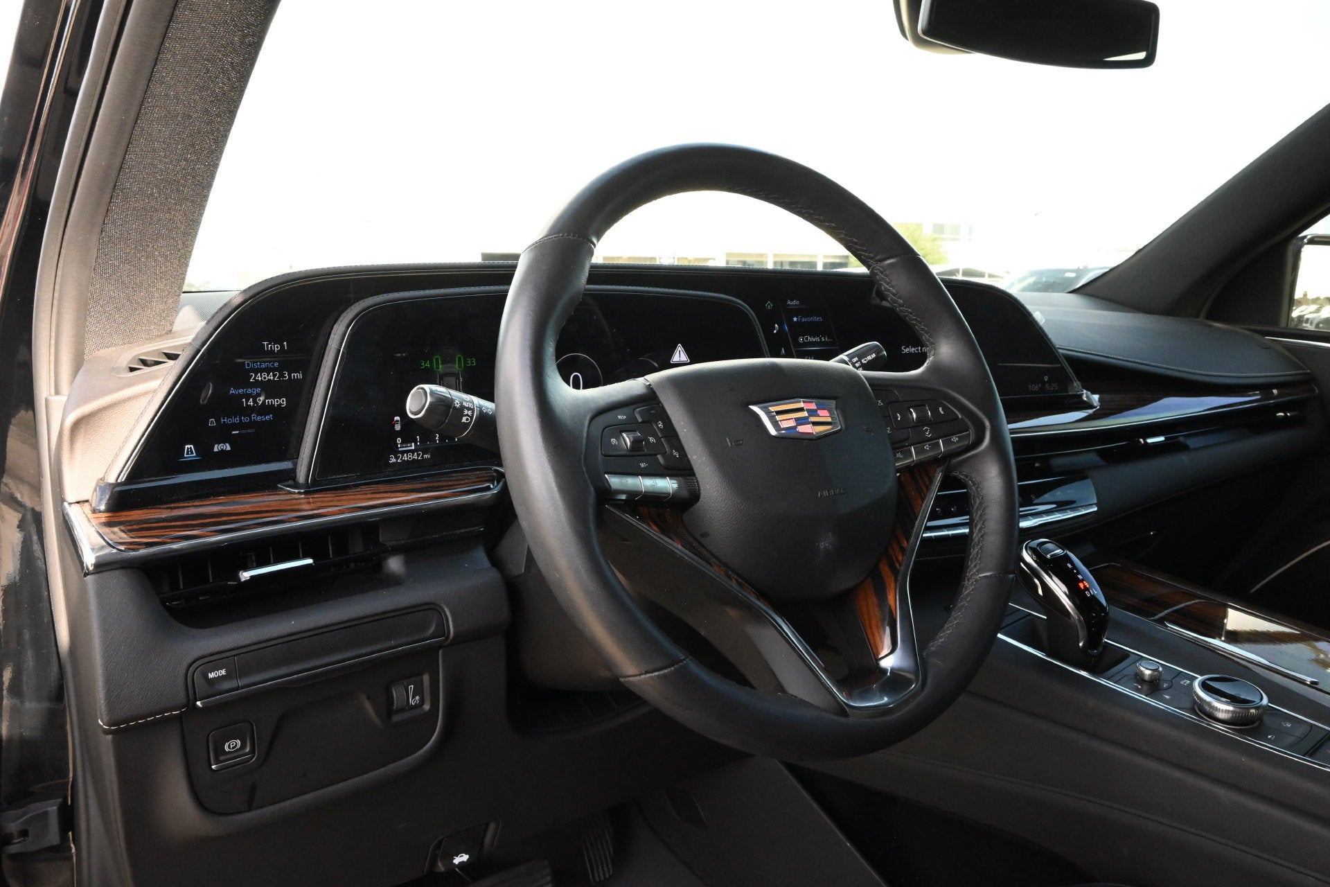 2024 Cadillac Escalade Luxury