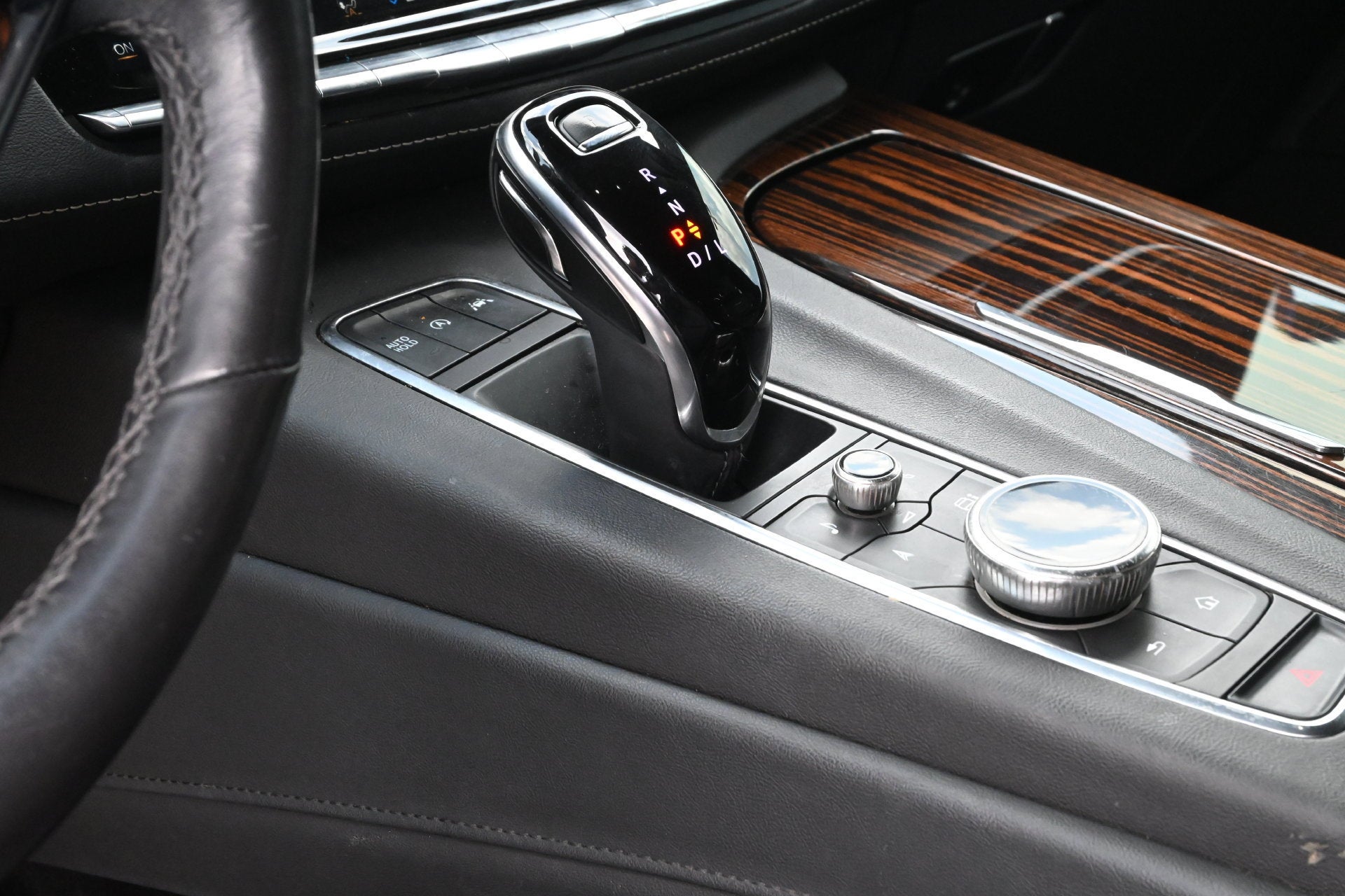 2022 Cadillac Escalade Luxury