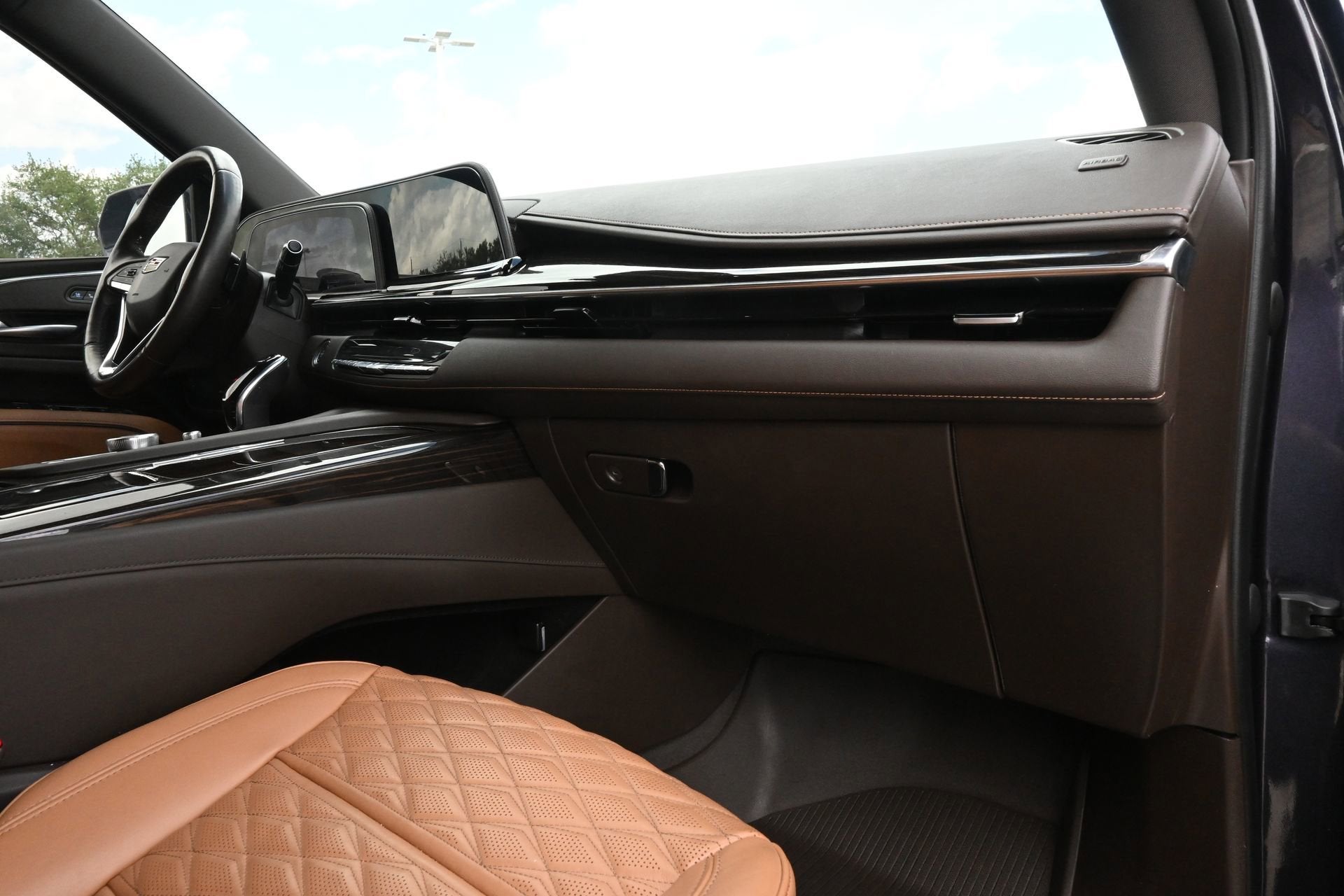 2022 Cadillac Escalade Premium Luxury