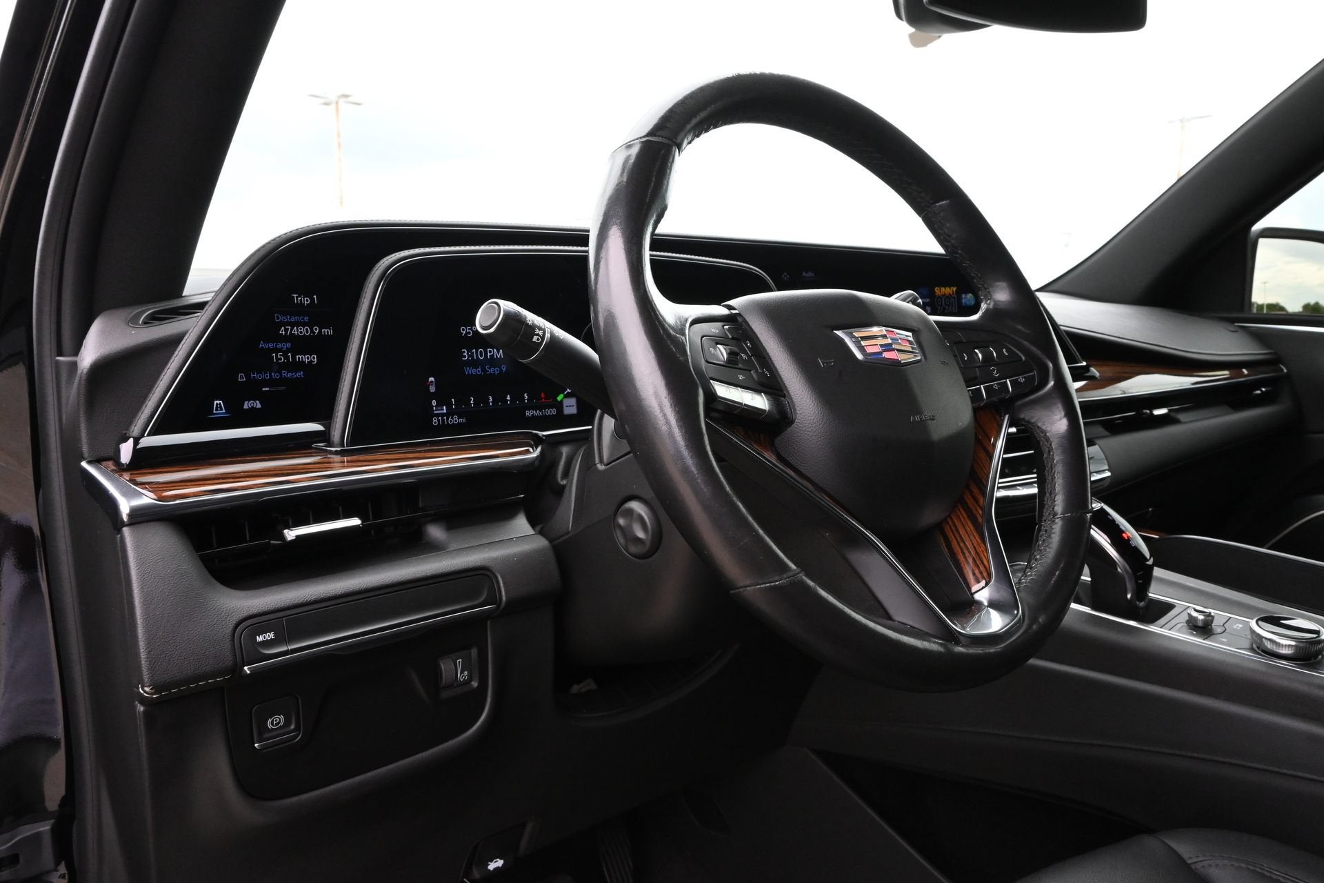 2022 Cadillac Escalade ESV Luxury