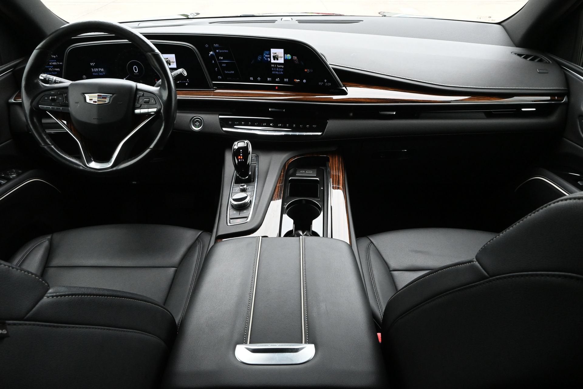 2022 Cadillac Escalade ESV Luxury