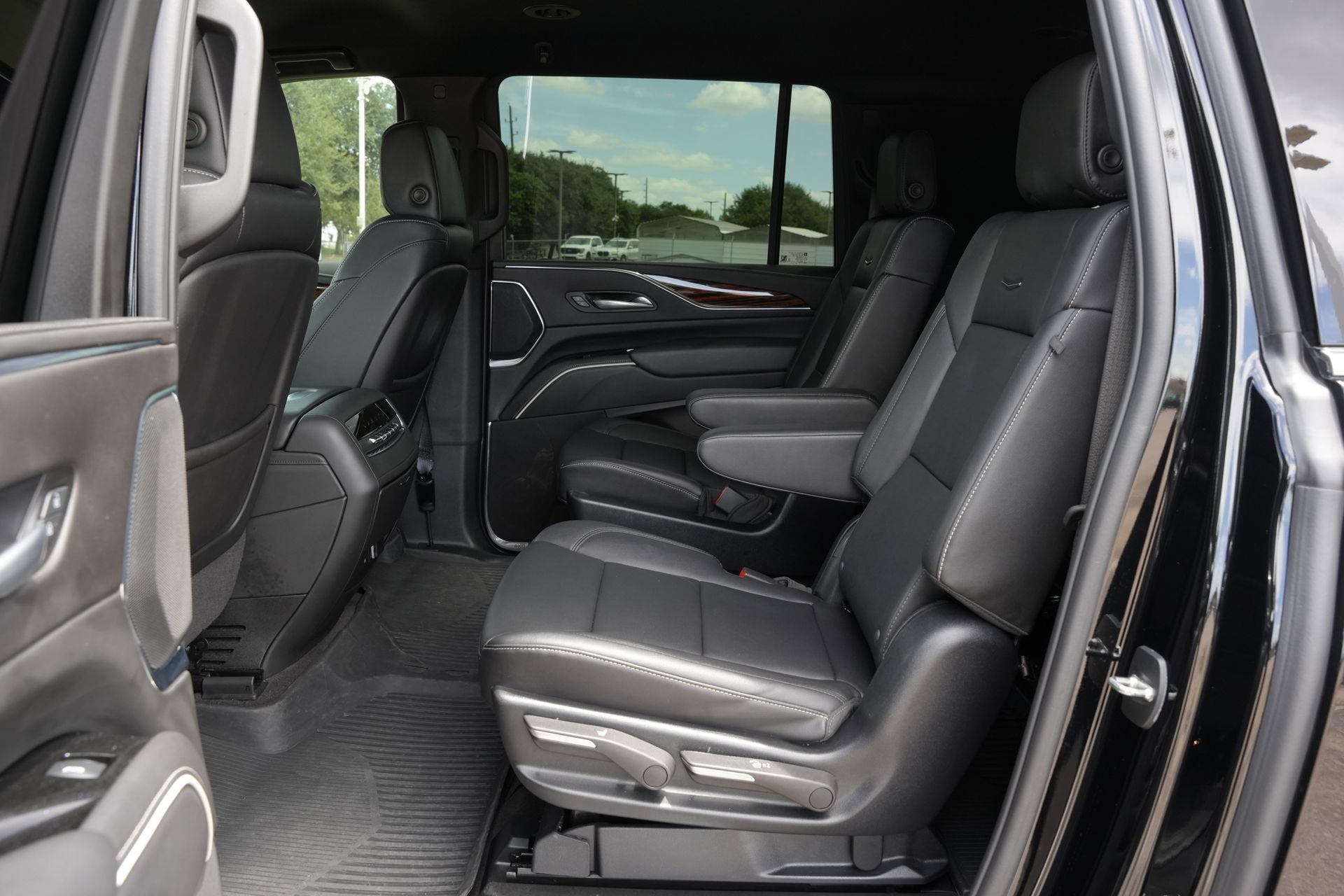 2024 Cadillac Escalade ESV Luxury
