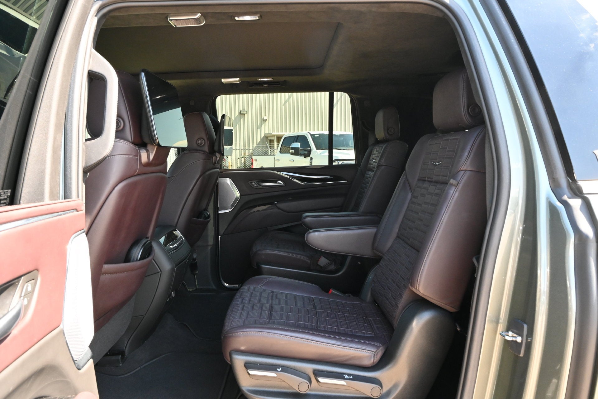 2023 Cadillac Escalade ESV RWD Premium Luxury Platinum