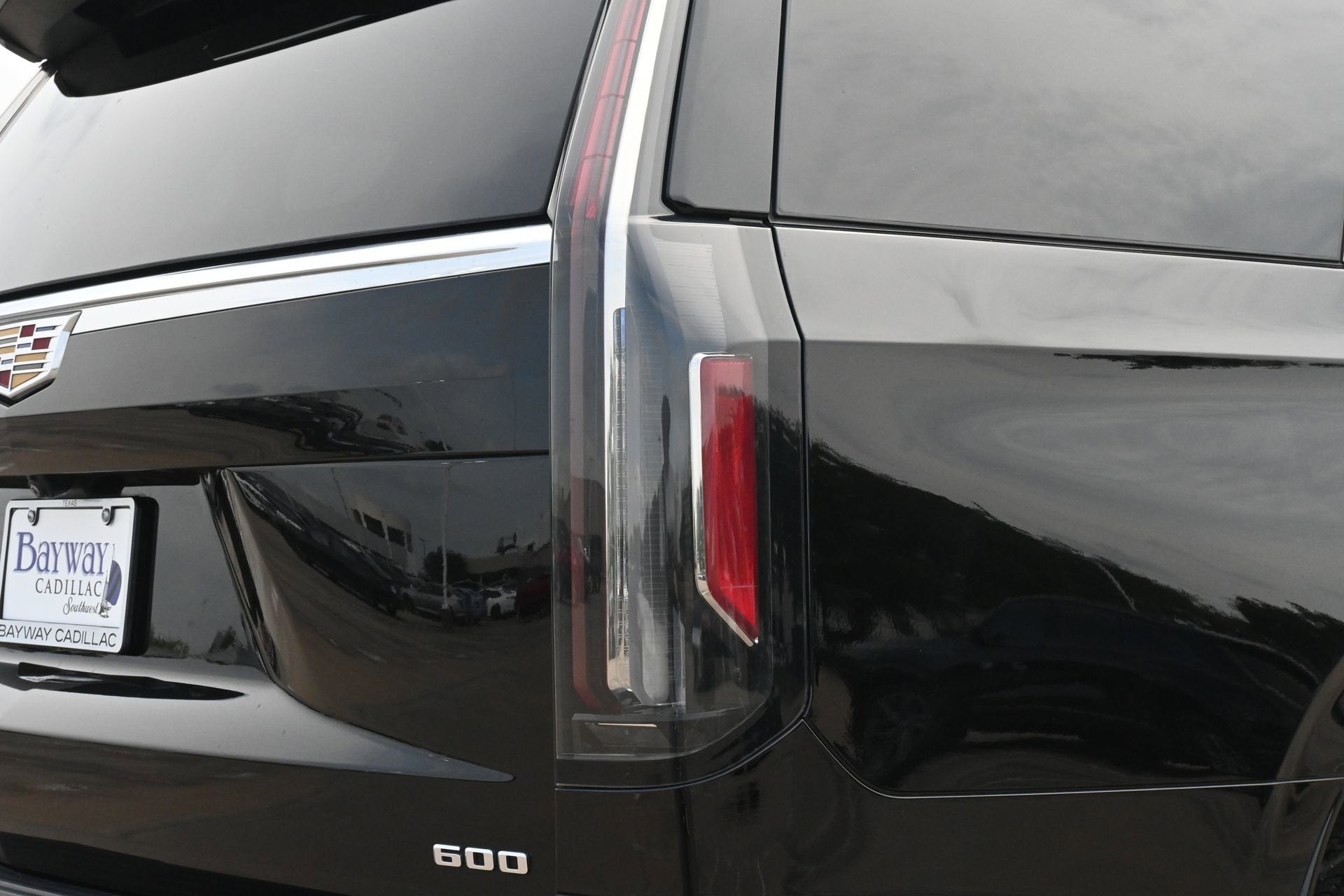 2023 Cadillac Escalade Luxury
