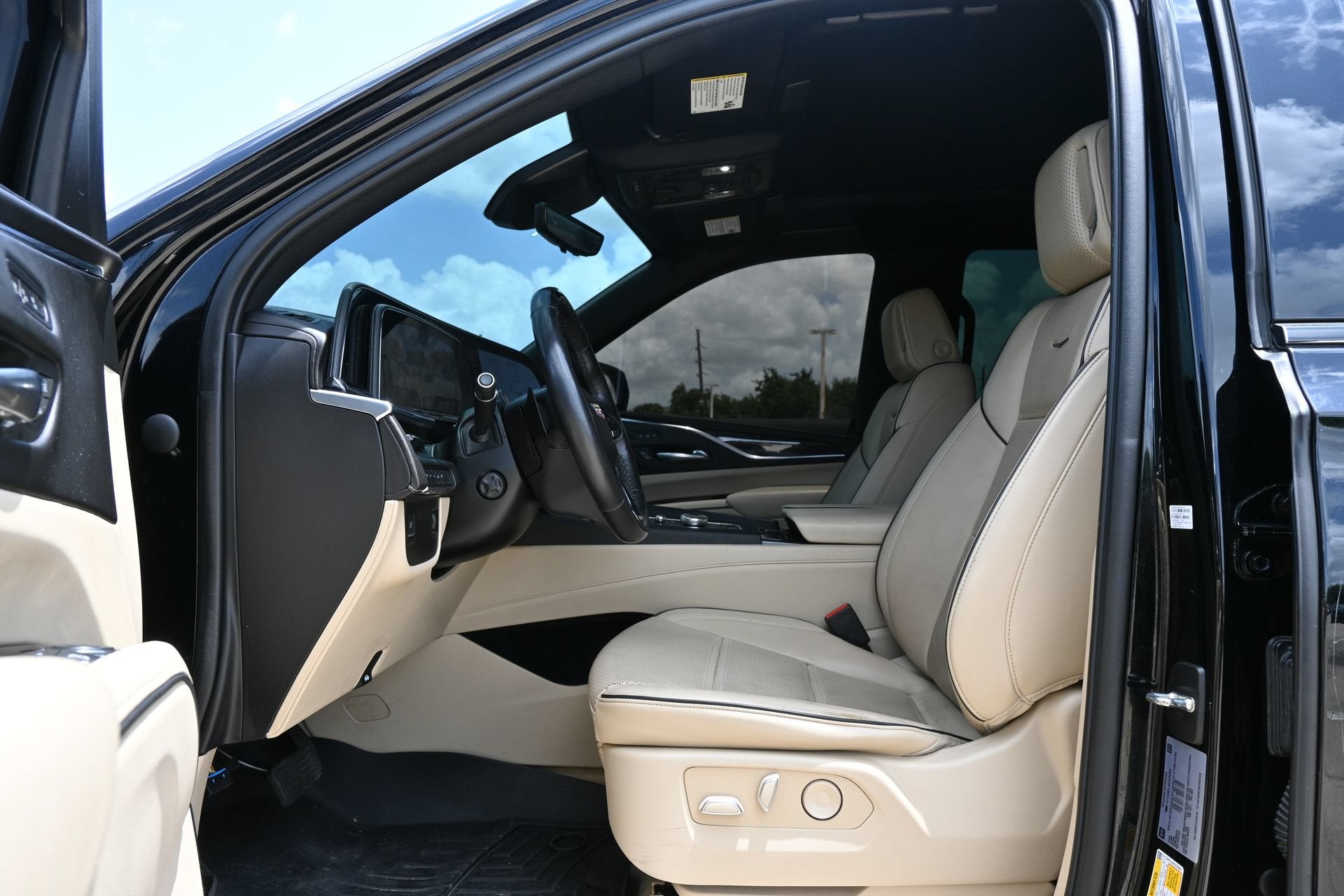 2022 Cadillac Escalade Premium Luxury