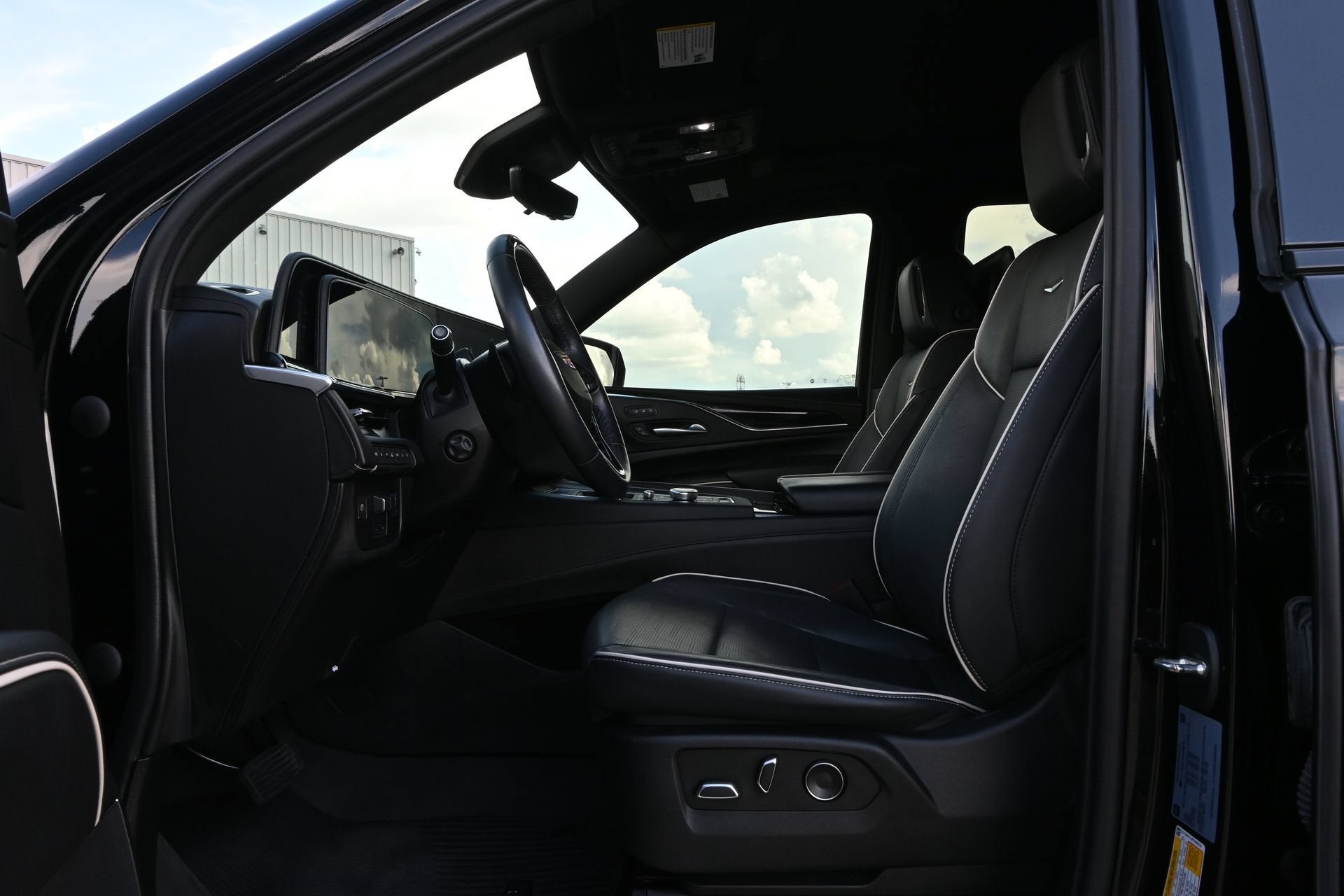 2023 Cadillac Escalade 4WD Sport