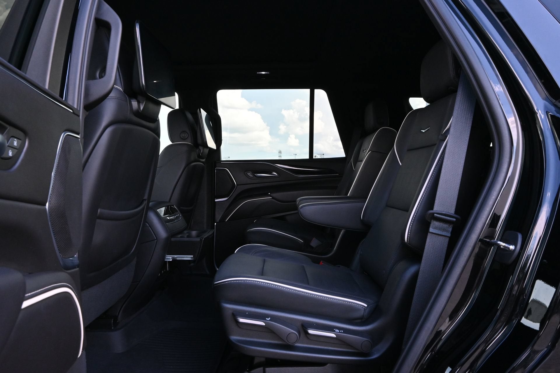 2023 Cadillac Escalade 4WD Sport