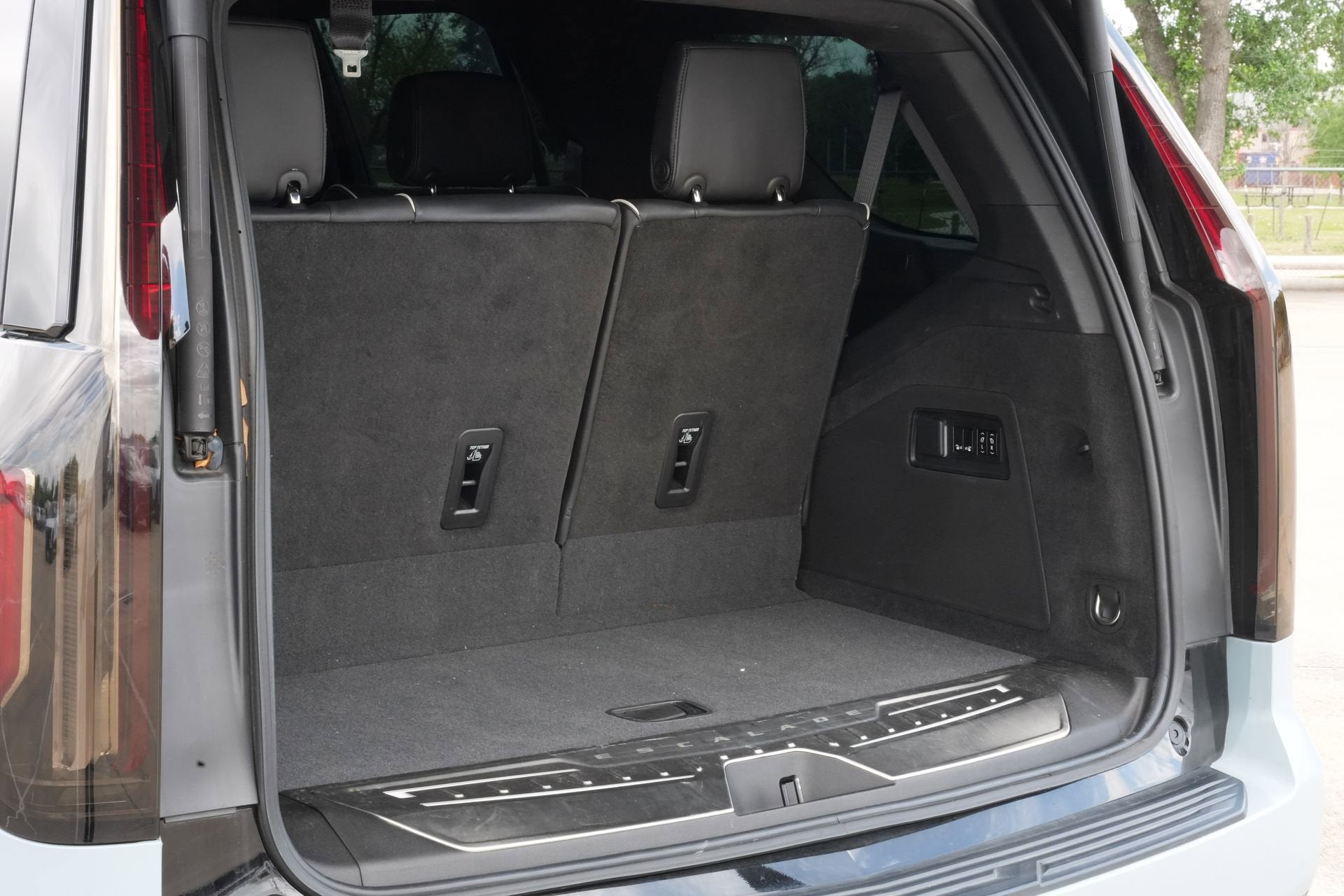 2022 Cadillac Escalade Sport Platinum