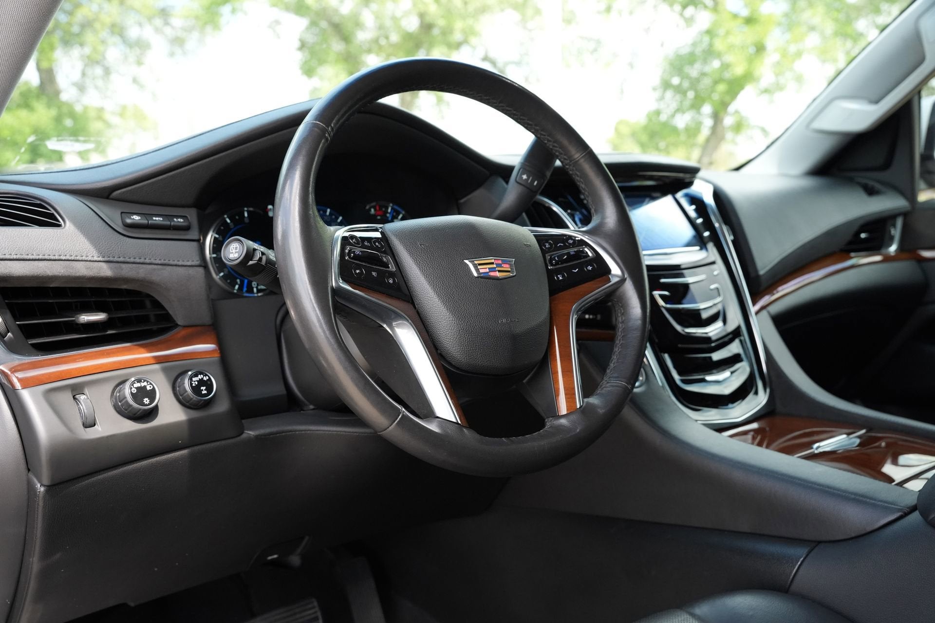 2018 Cadillac Escalade ESV Luxury