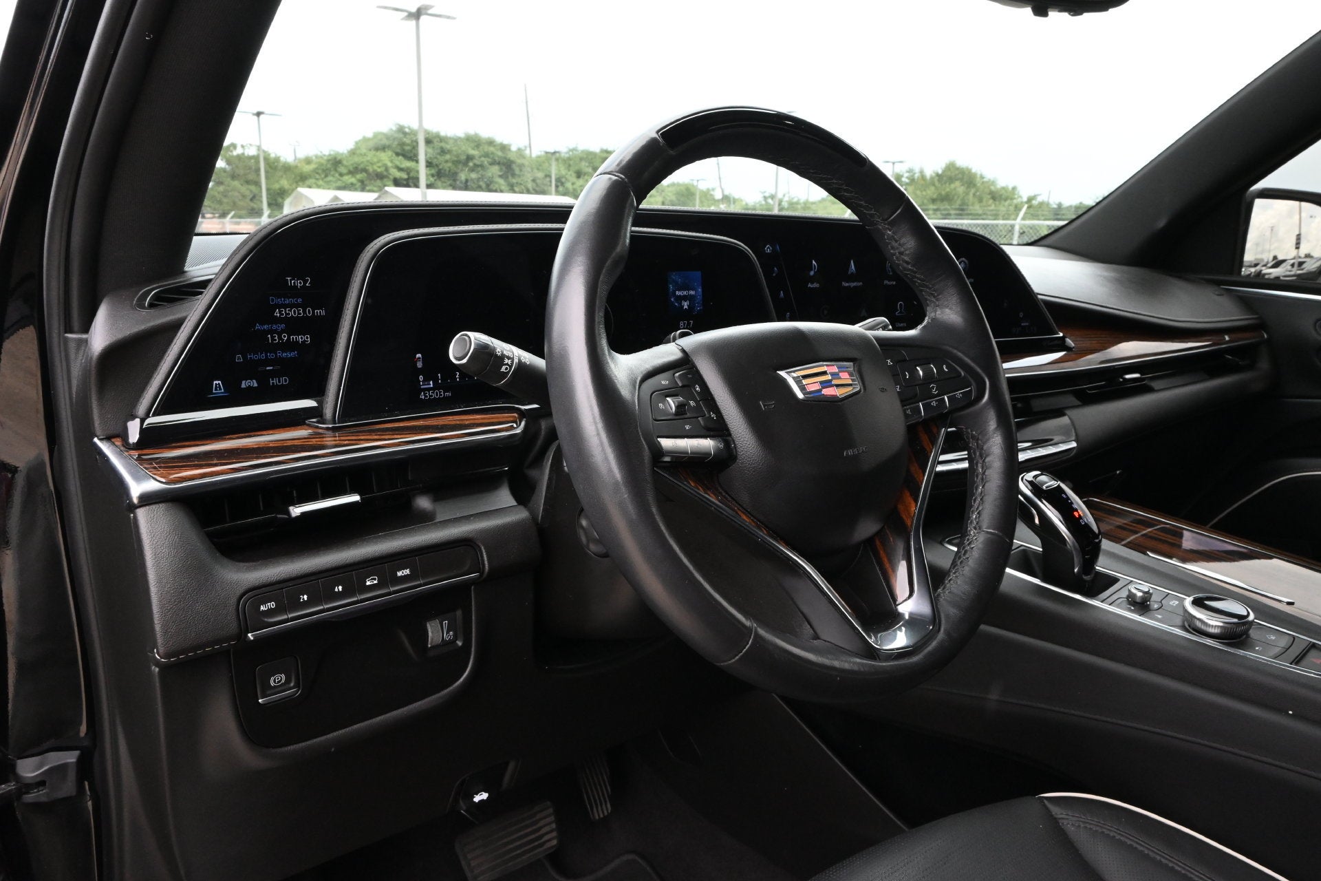 2023 Cadillac Escalade ESV 4WD Premium Luxury